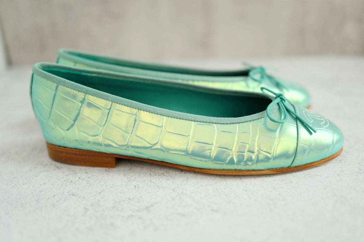 NEW Chanel 26K Ballet Flats Crocodile Embossed Calfskin Turquoise Blue Size 37C