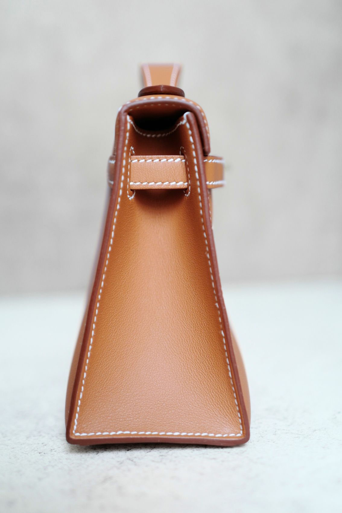 Hermès Kelly Pochette Gold Swift Leather Palladium Hardware K Stamp