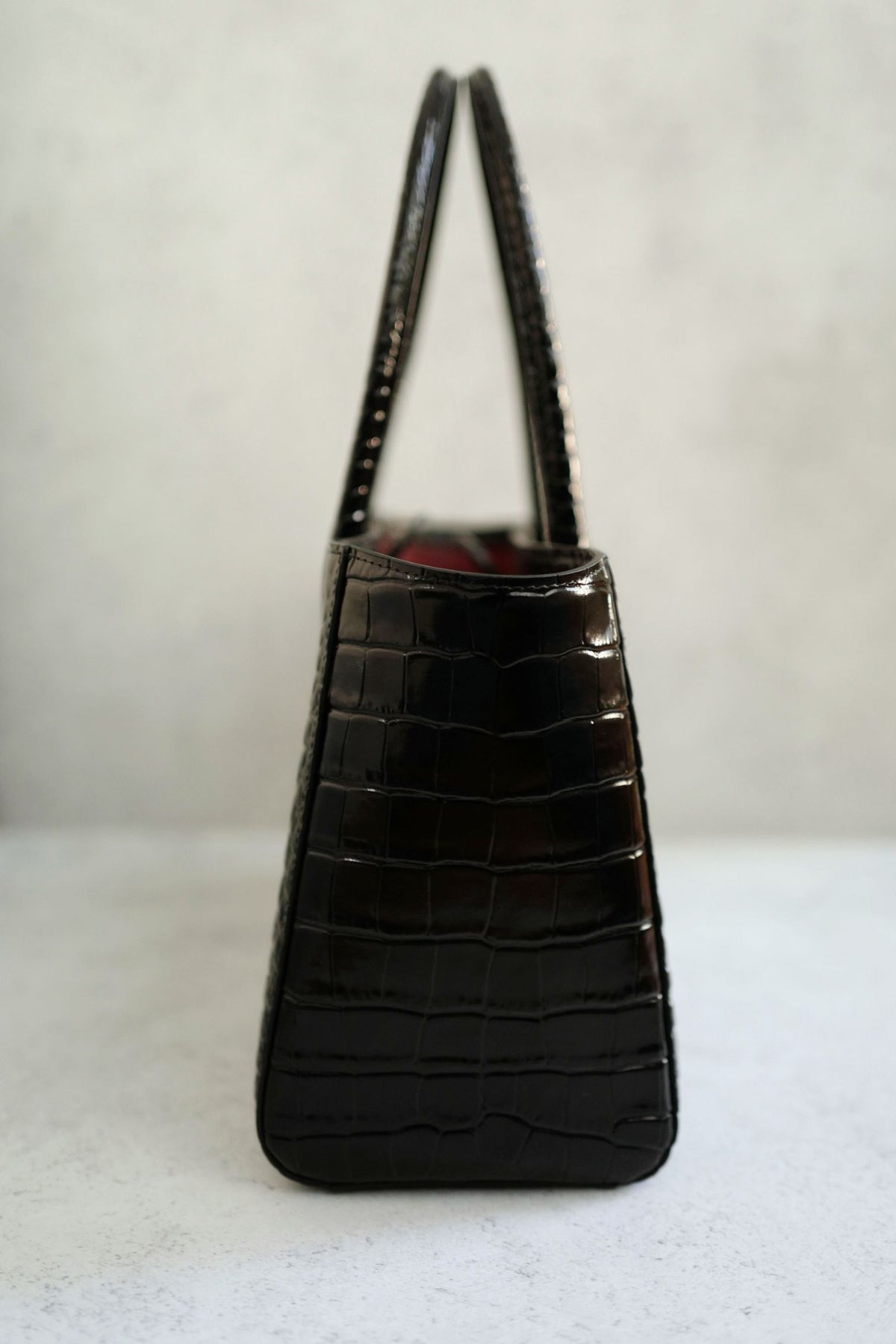 NEW Chanel 26K Matthieu Blazy's Small Tote Black Croc Embossed Calfskin GHW