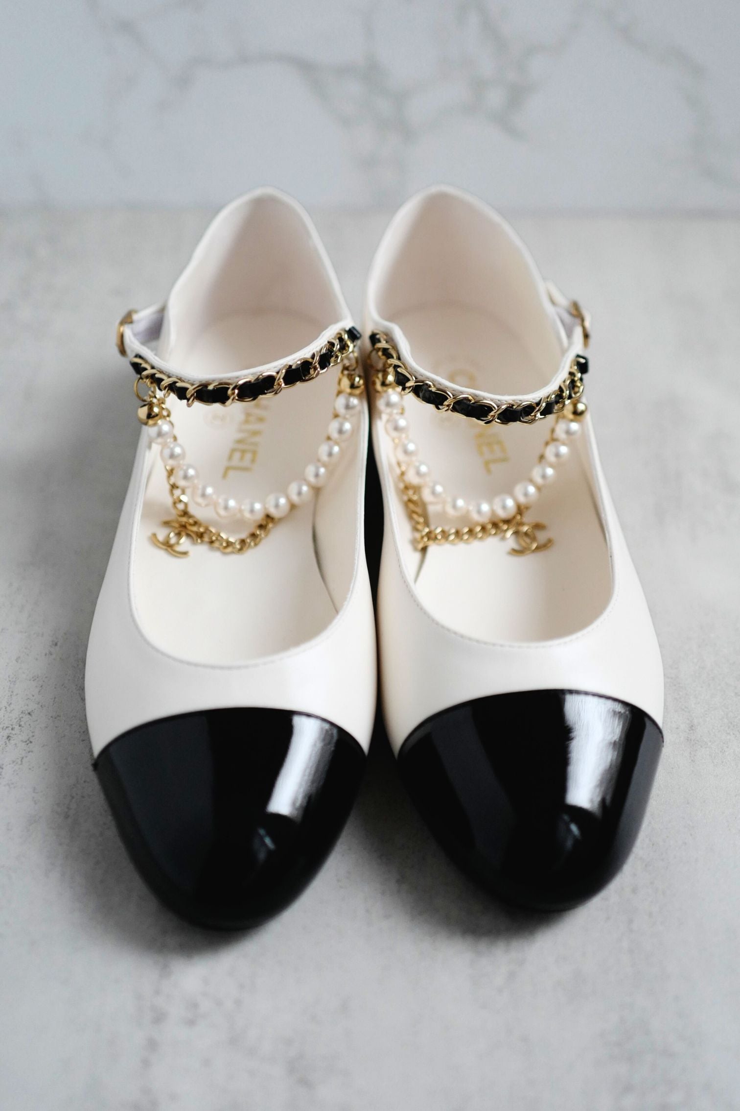 CHANEL Mary Jane Black/White Lambskin Patent Leather Pearl Detail Size 39