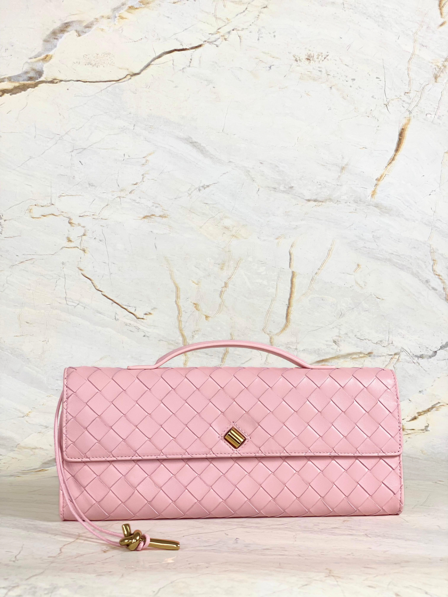 New Bottega Veneta Andiamo Clutch with Handle in Rose
