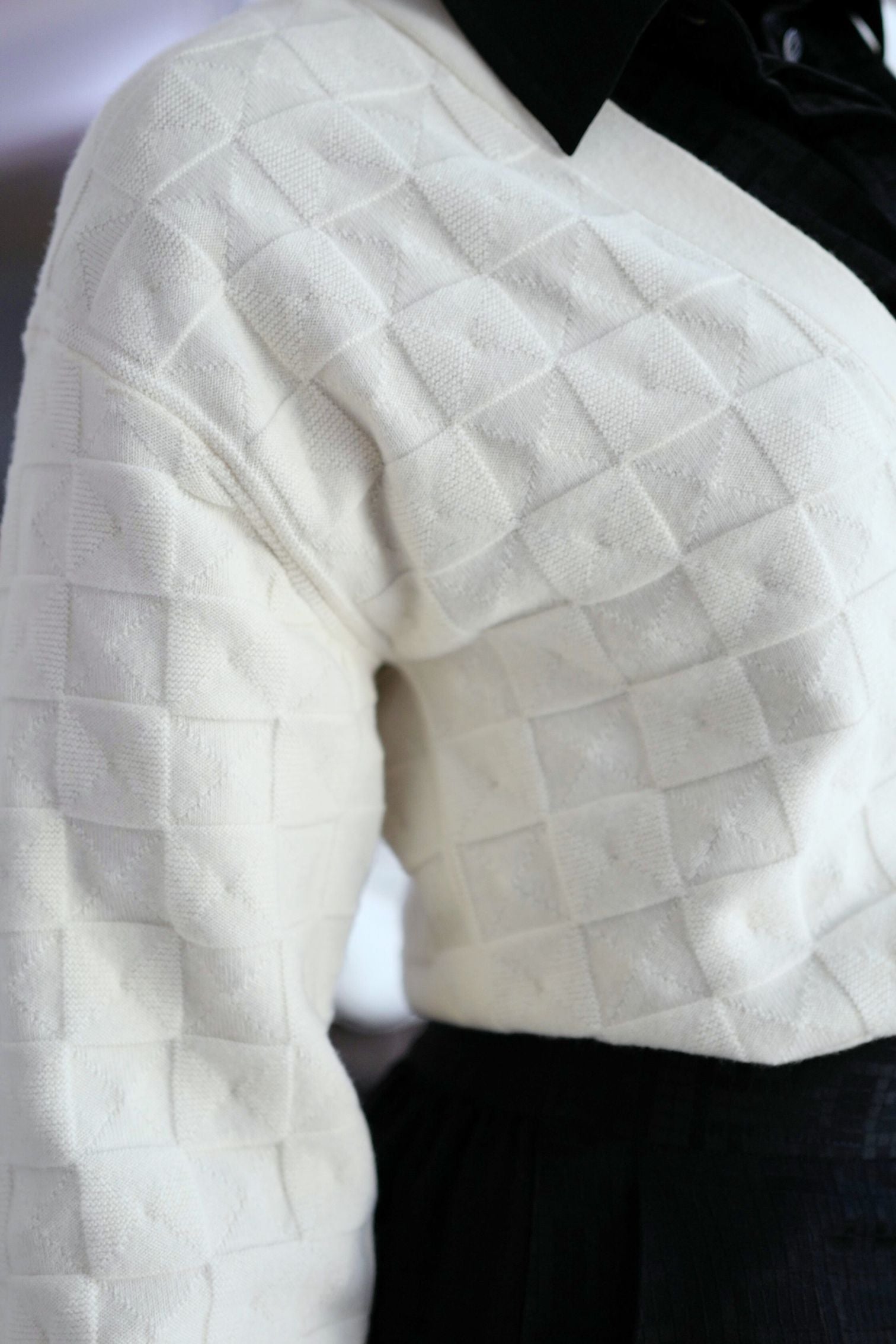 Hermès Maille Médor Softerwear Blanc Naturel Knit Cardigan Button Front Size 38