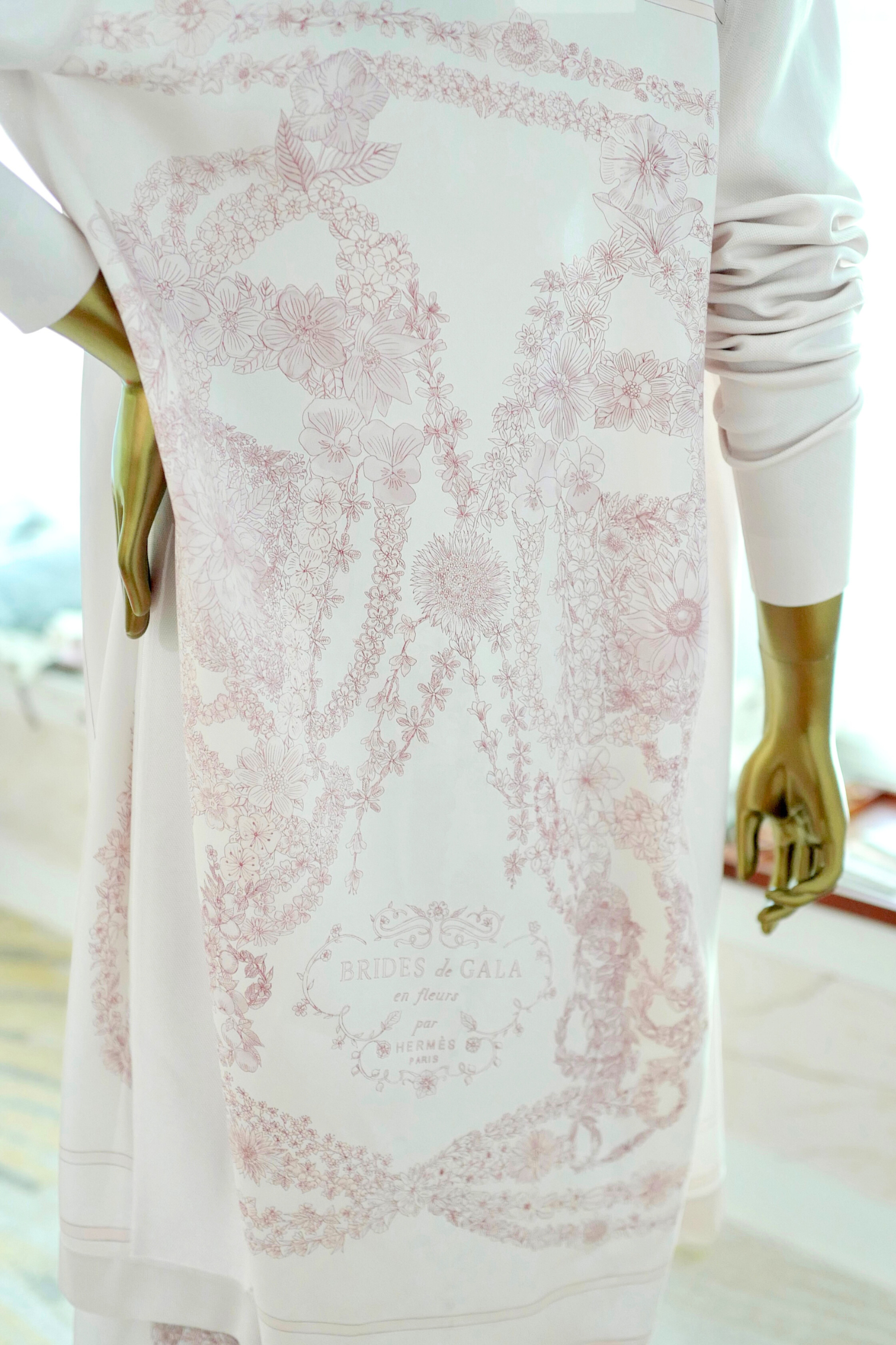 NEW Hermès "Brides de Gala en Fleurs" long-sleeve twillaine– Rose Pâle Pink- Size 34 $5K Retail