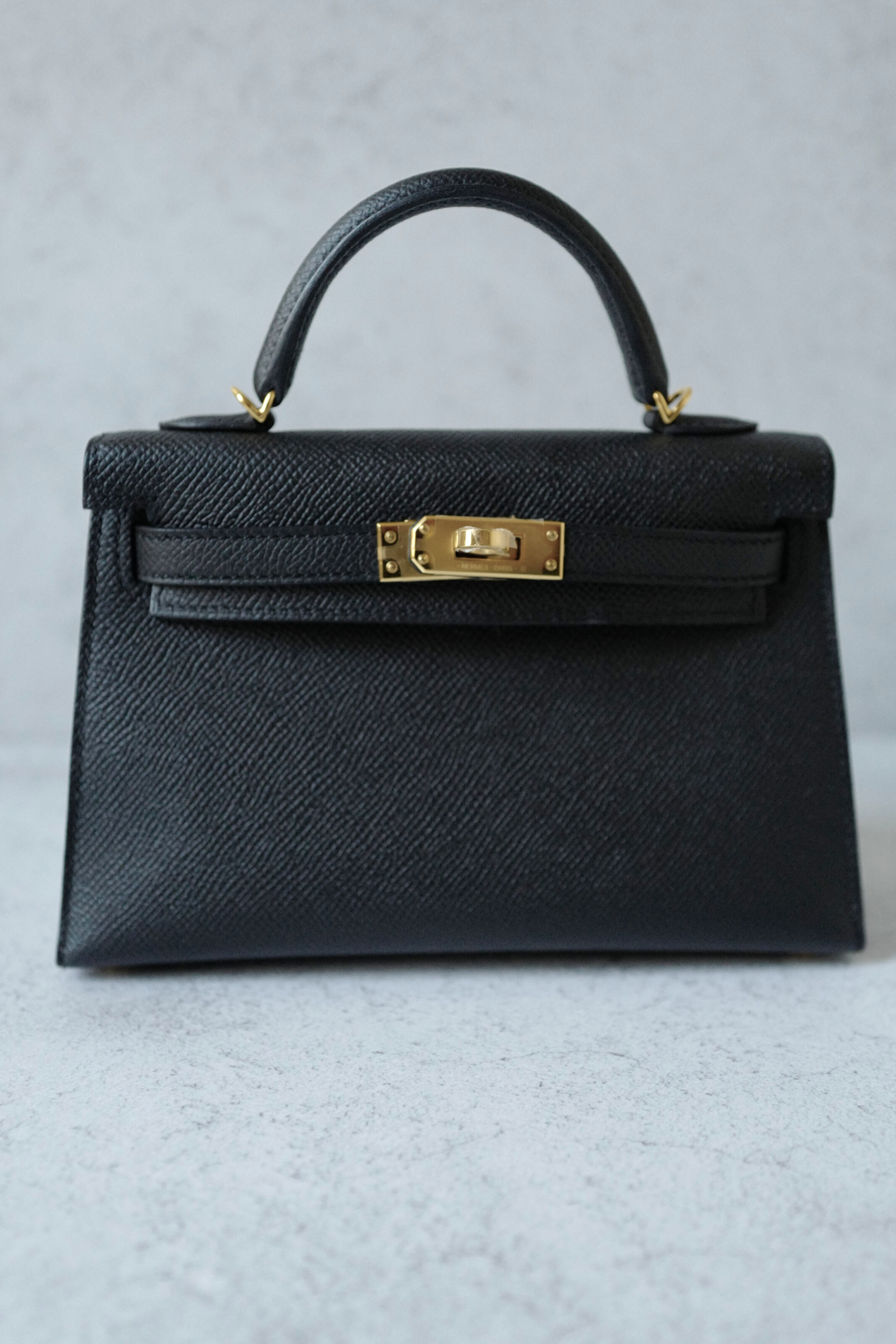 Hermès Mini Kelly 20 Black Epsom Leather with Gold Hardware Stamp W