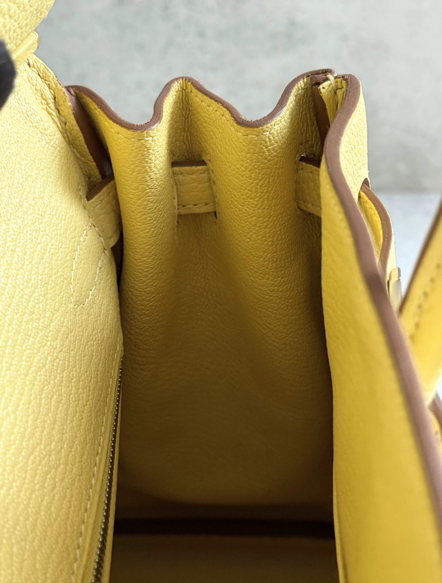 BNIB Hermès Birkin 25 Bag Jaune Poussin Togo Leather Palladium Hardware Stamp W