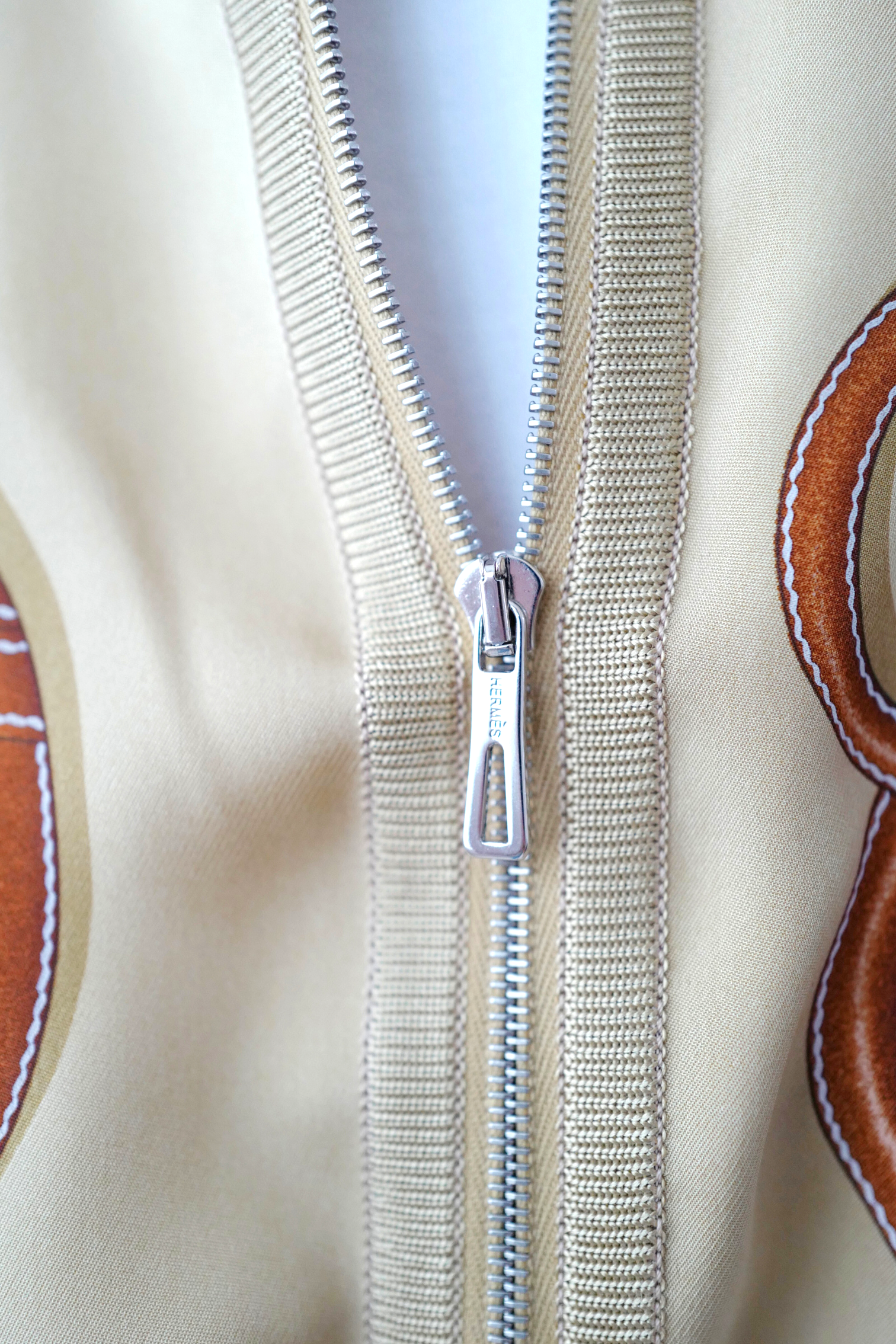 NEW HERMES Panoplie Tout Cuir twillaine bomber jacket Size 34 Blanc Nacre $6K