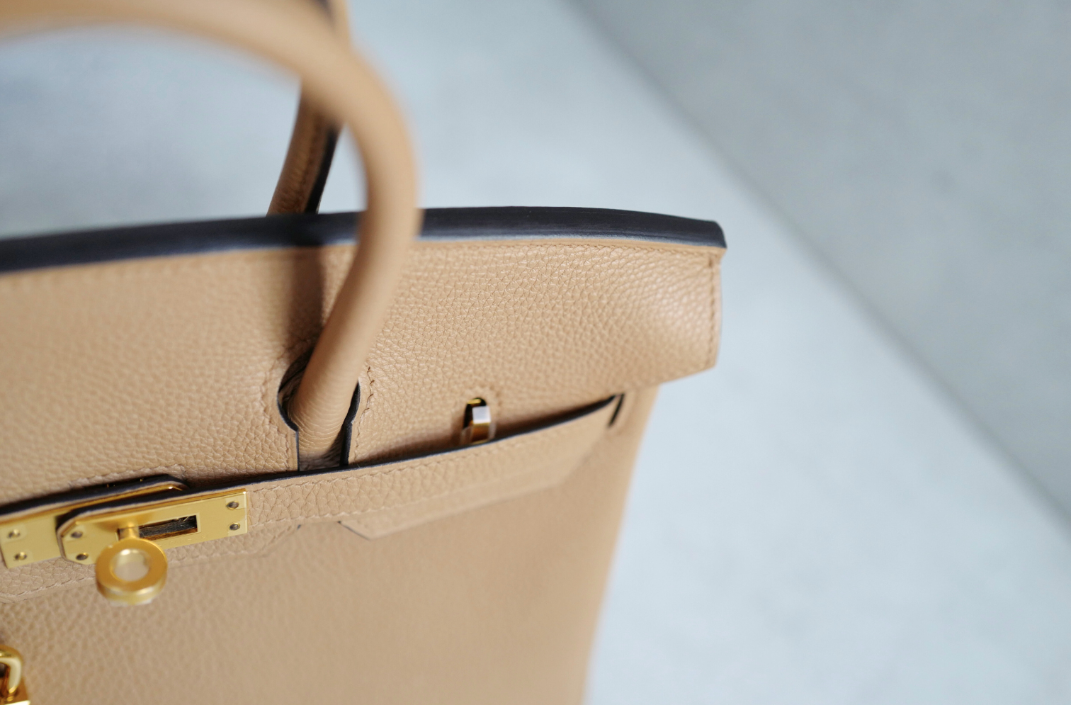 BNIB Hermès Birkin 25 Bag Chai Togo Leather with Gold Hardware Stamp U 2023