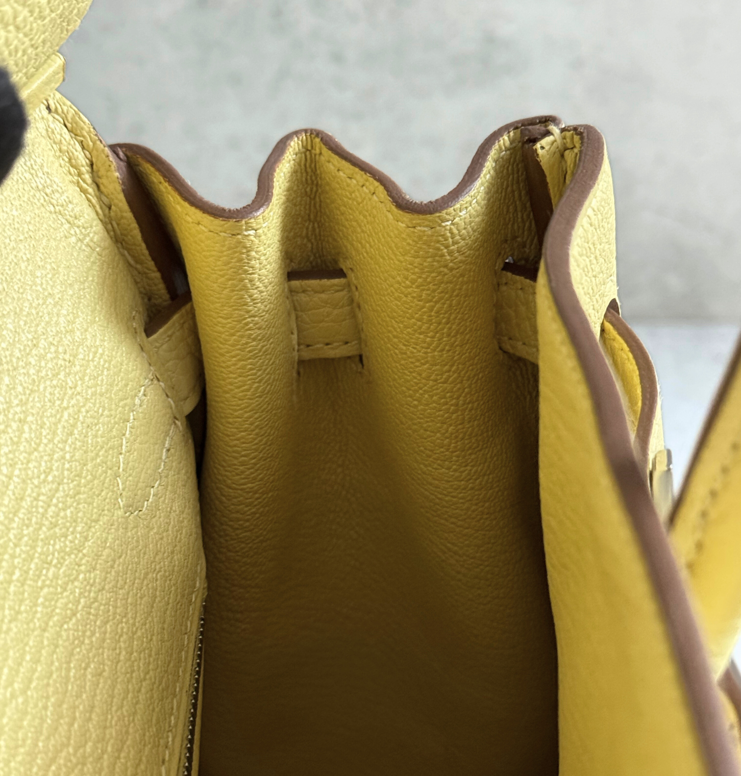 BNIB Hermès Birkin 25 Bag Jaune Poussin Togo Leather Palladium Hardware Stamp W