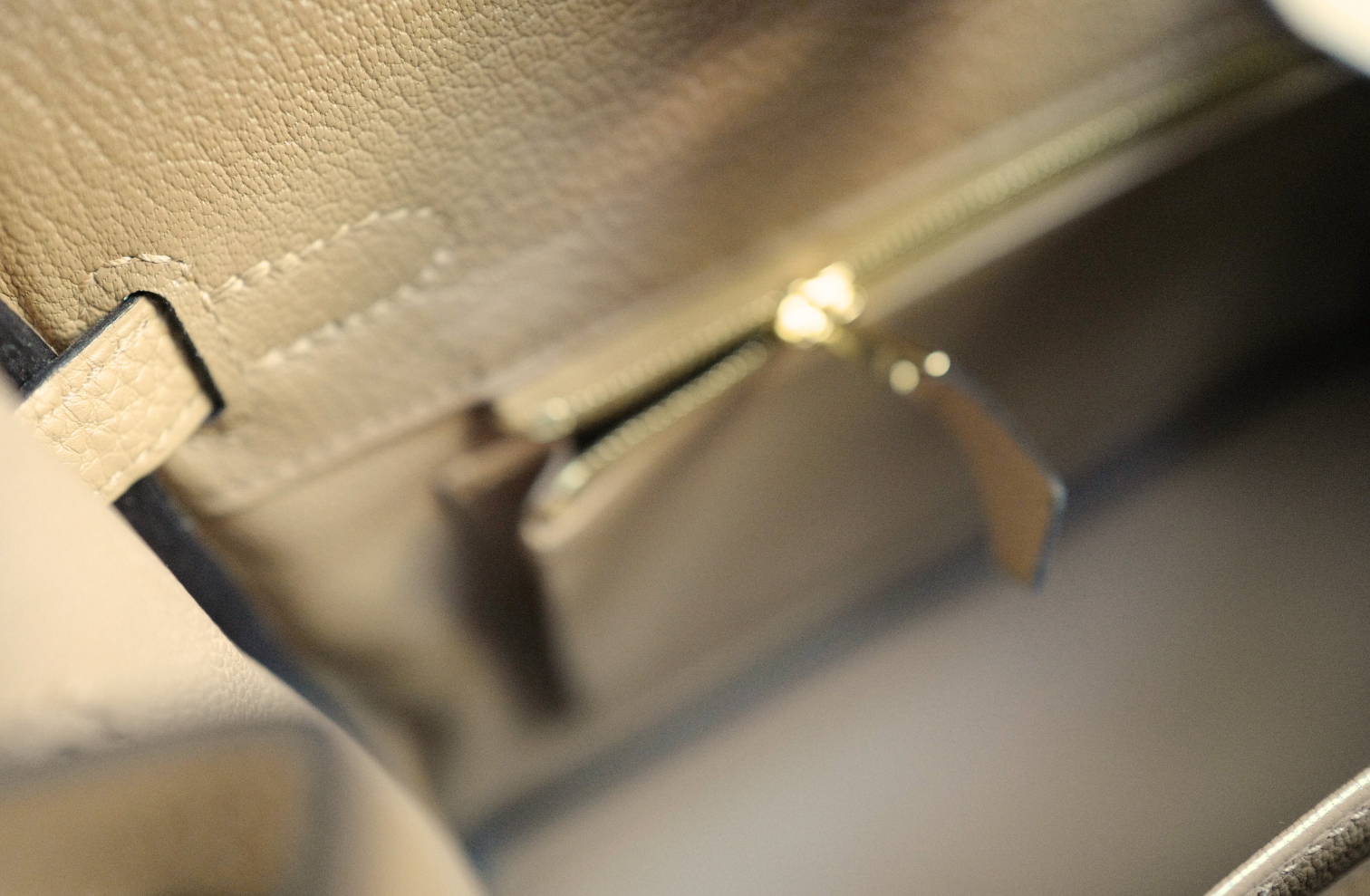 BNIB Hermès Birkin 25 Bag Chai Togo Leather with Gold Hardware Stamp U 2023
