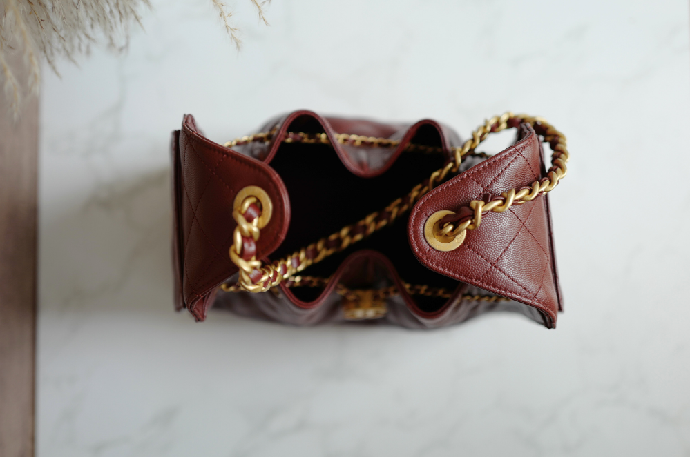 NEW CHANEL Spring-Summer 2025 25S Small Hobo Bag Grained Calfskin Burgundy