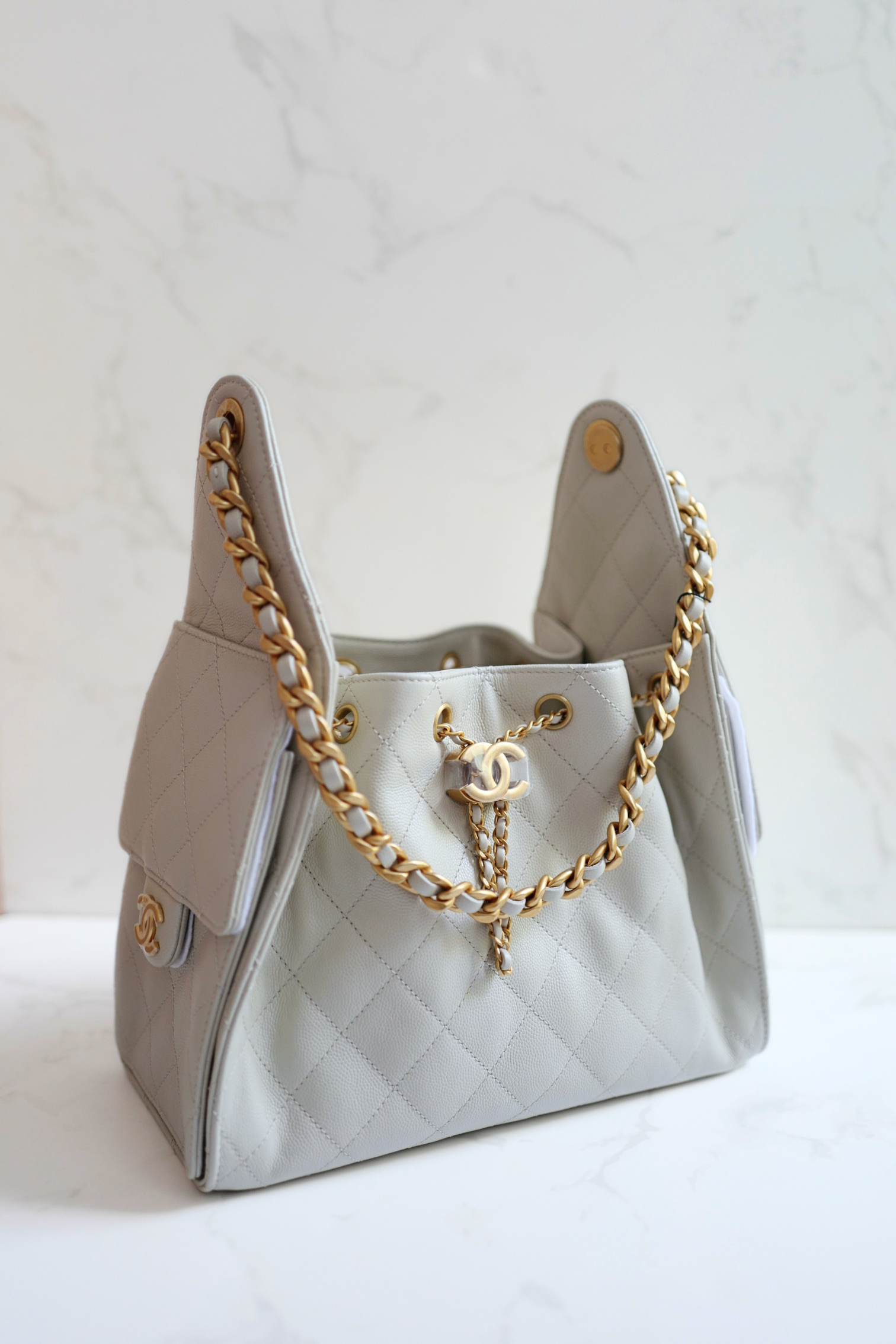 NEW CHANEL 2025 25B Small Hobo Bag Grained Calfskin Light Grey GHW
