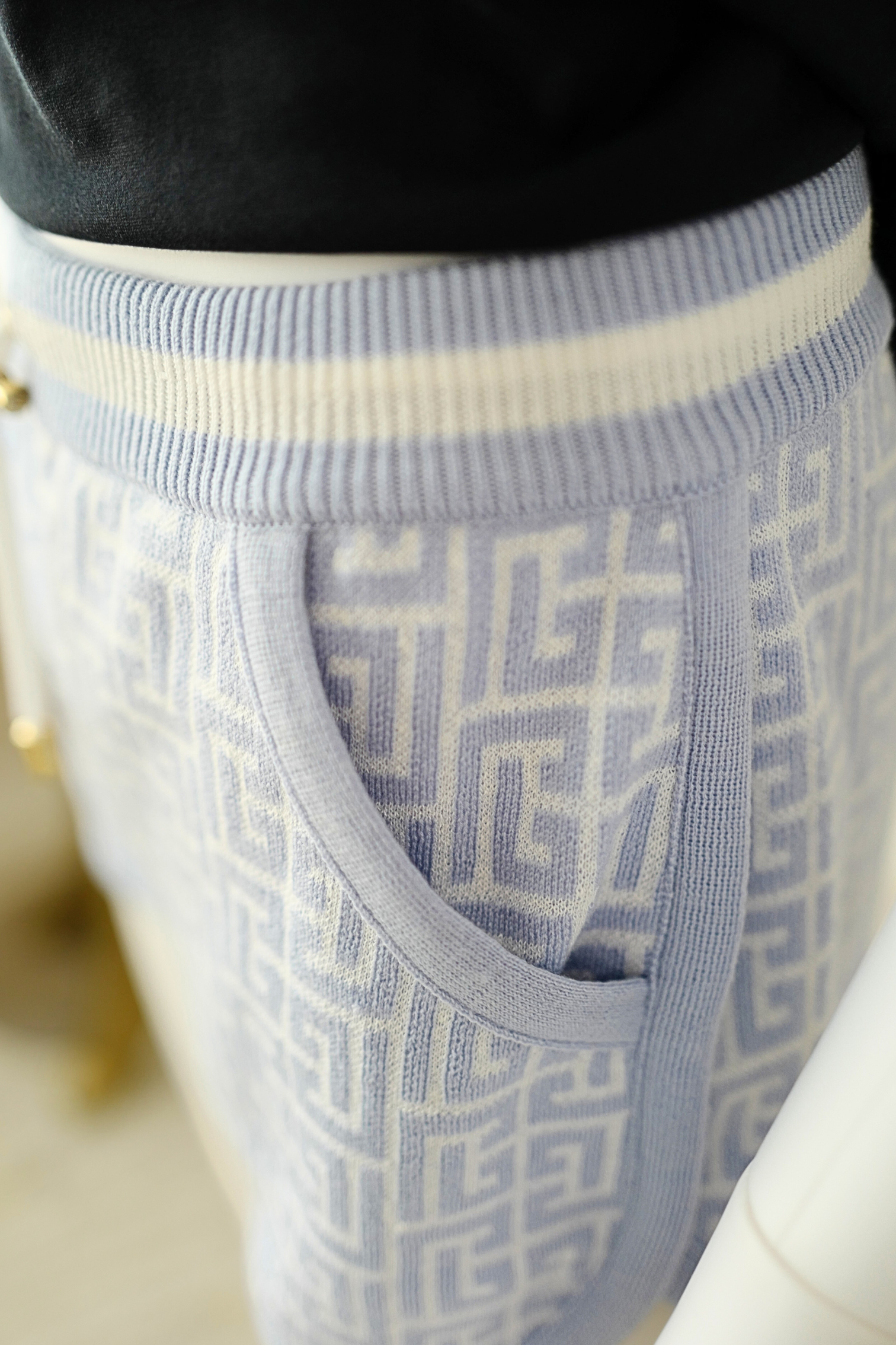 Balmain Monogram Jacquard Wool Blend Tennis Shorts size 36 NEW