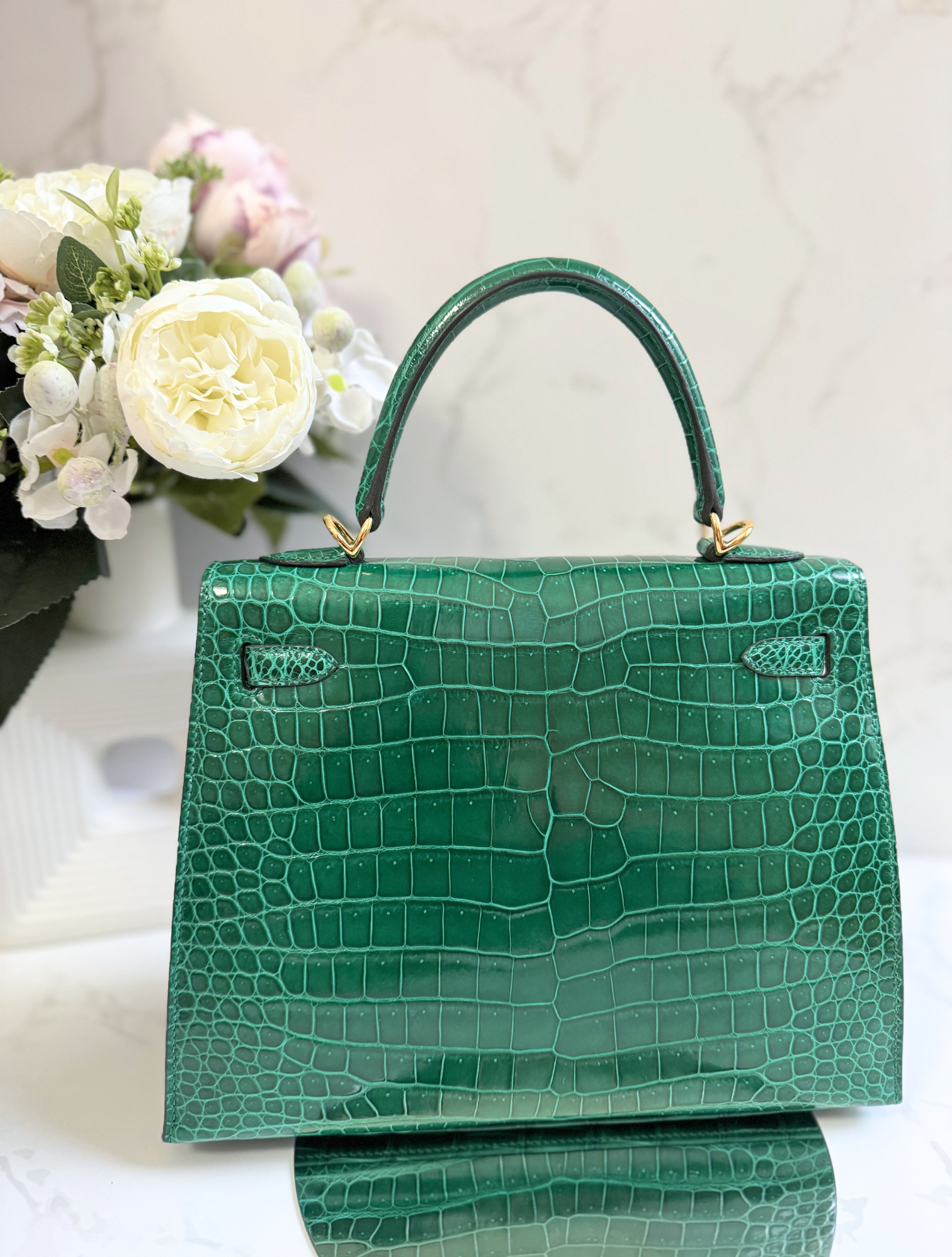 Hermes Kelly 25 Vert Emeraude Shiny Porosus Gold HW New Condition Complete Rec