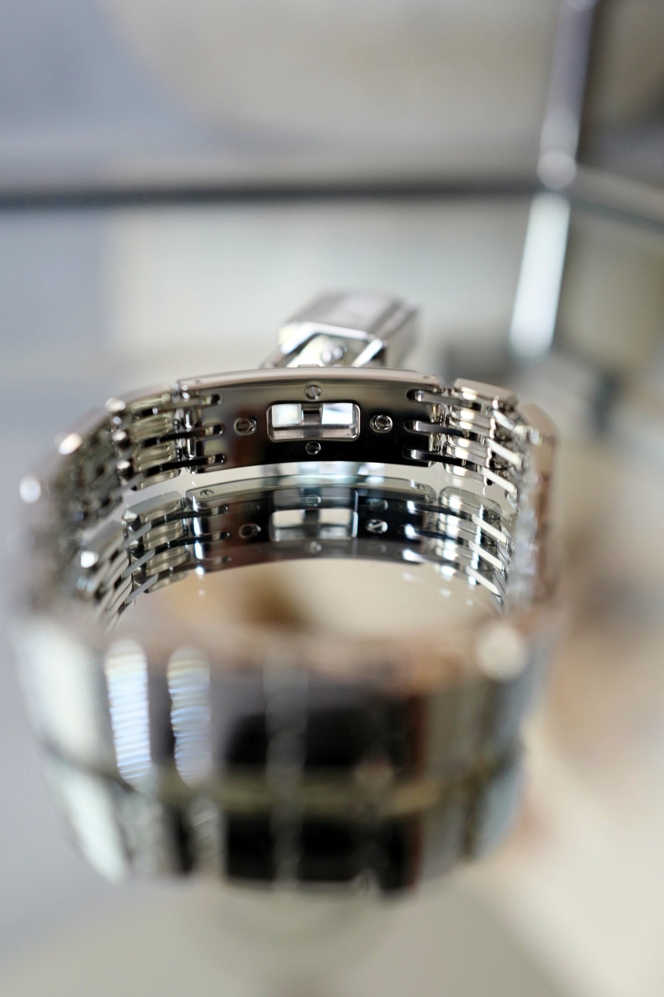 BNIB Hermès Mini Kelly Watch 16mm Sans Coloris with Diamonds