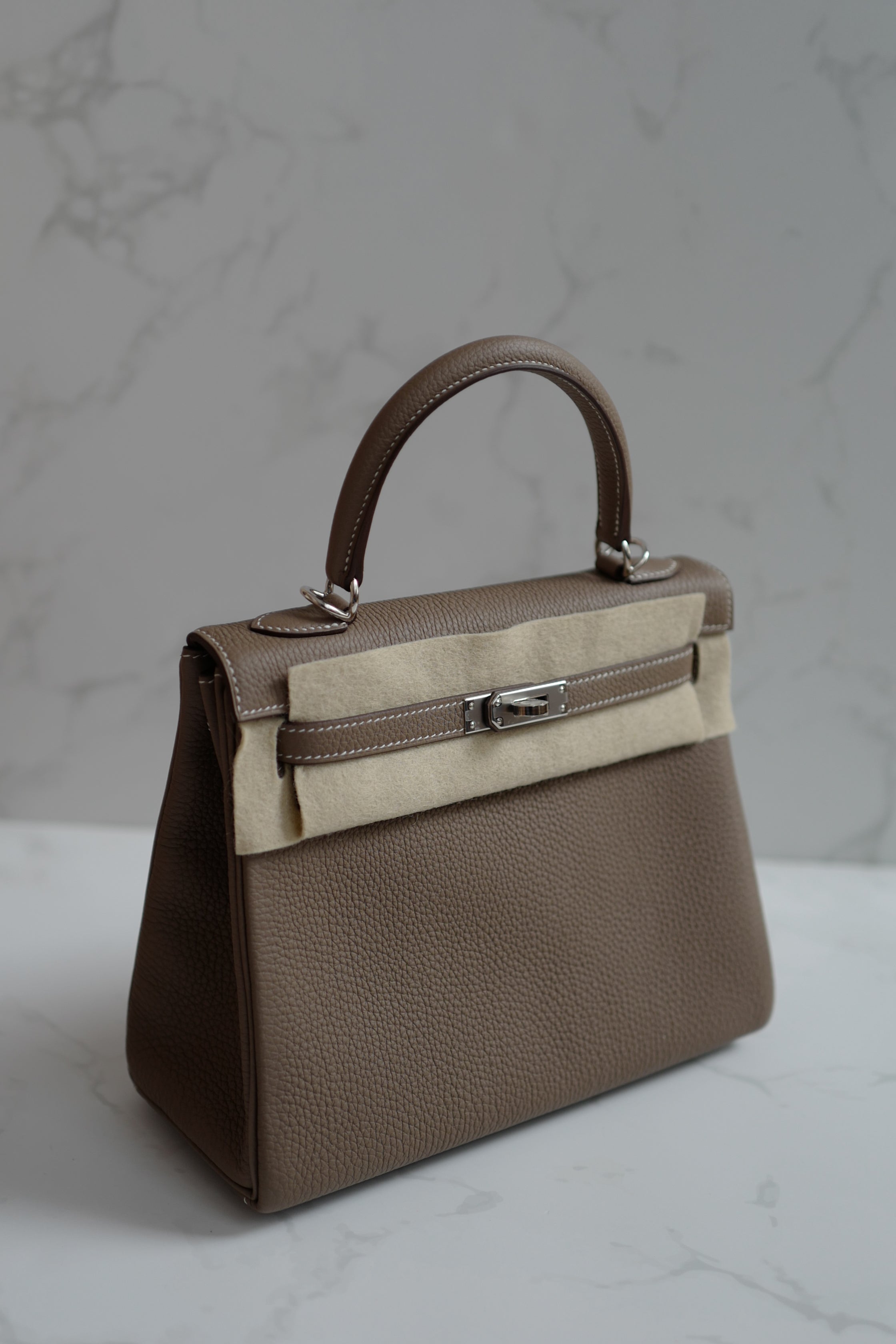 BNIB Hermes Kelly 25 Etoupe Togo Retourne Palladium HW Y 2020 NEW