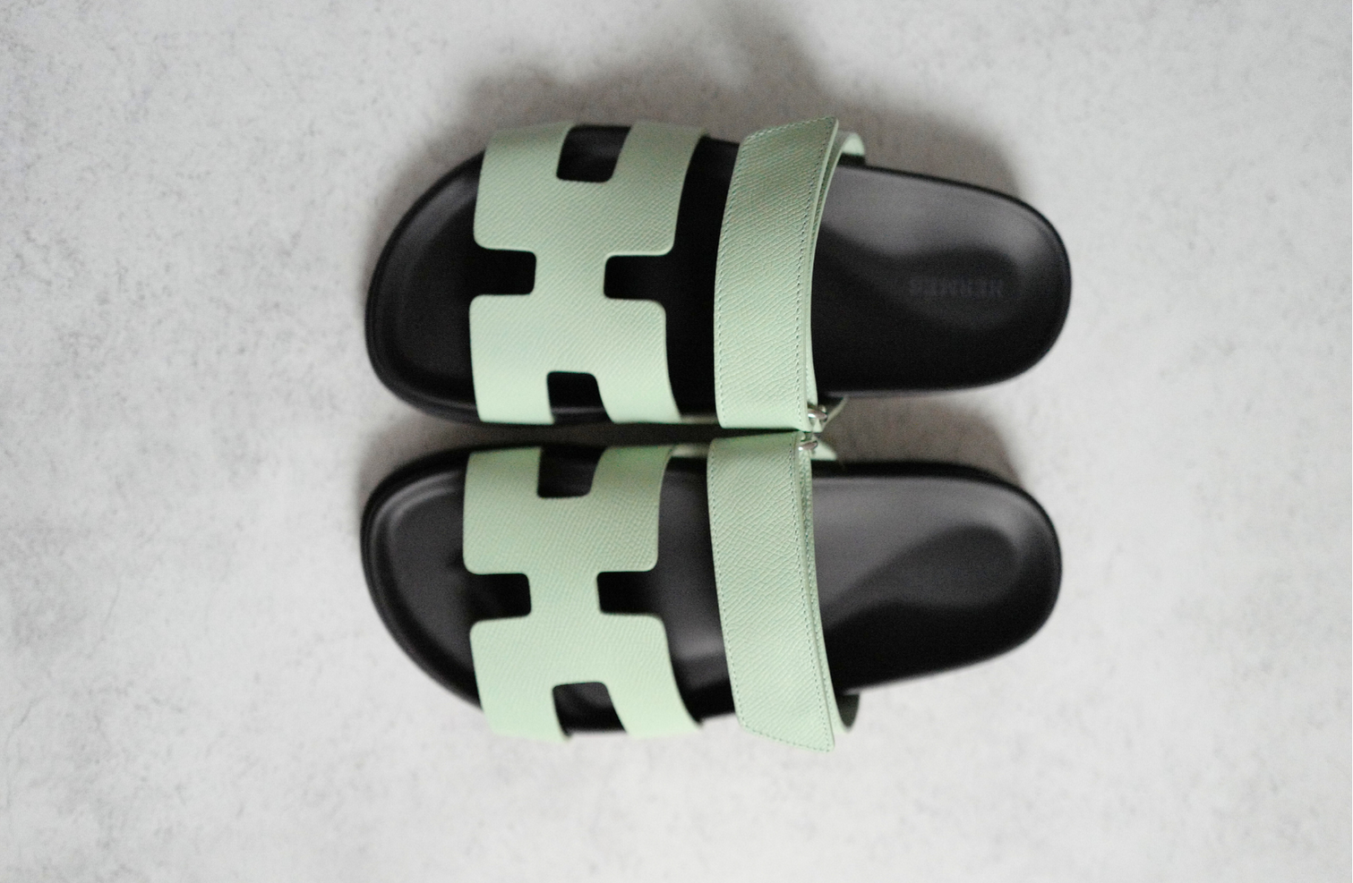 BNIB Hermès Chypre Sandals Vert Jade Green Leather Women’s Size 37