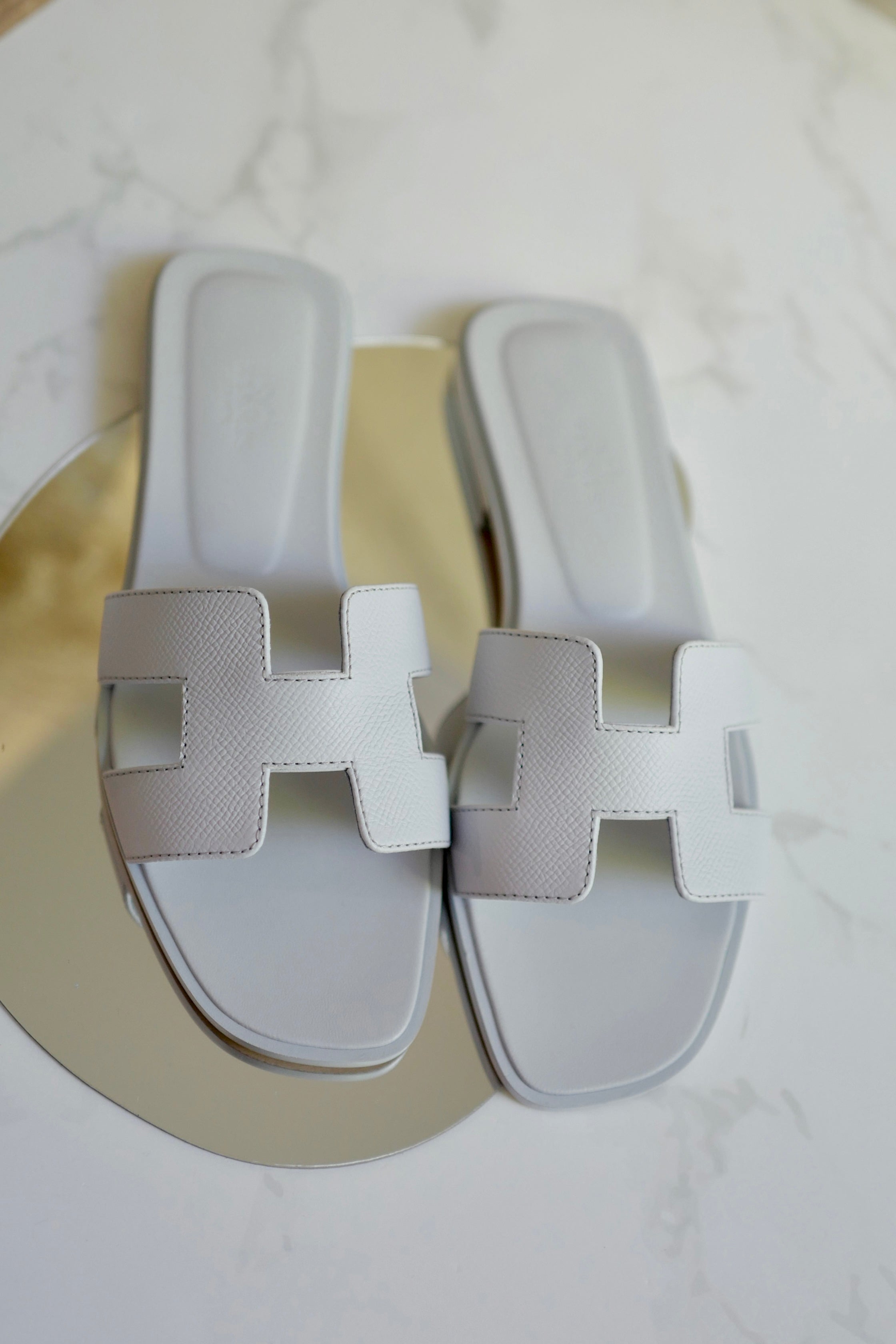 Brand New Hermès Oran Sandal in Ice Blue Bleu Brume Epsom Leather Size 38