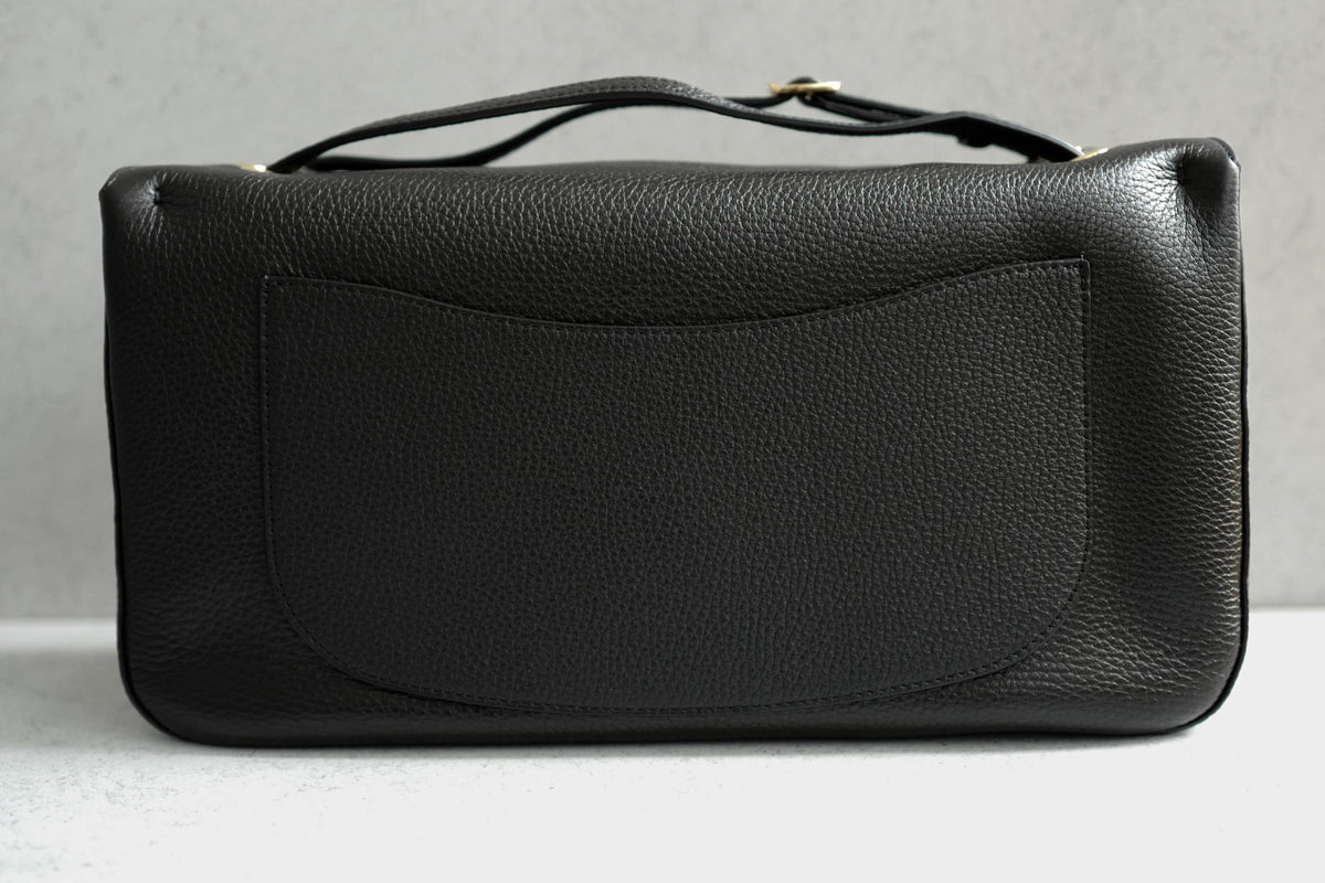 NEW Chanel 26S Maxi 32 Flapbag Black Grained Calfskin Gold Hardware
