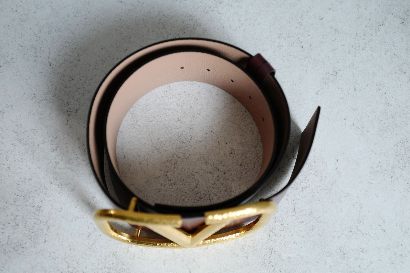 Valentino Vlogo Hammered Buckle Reversible Wide Signature Belt Burgundy/Blush