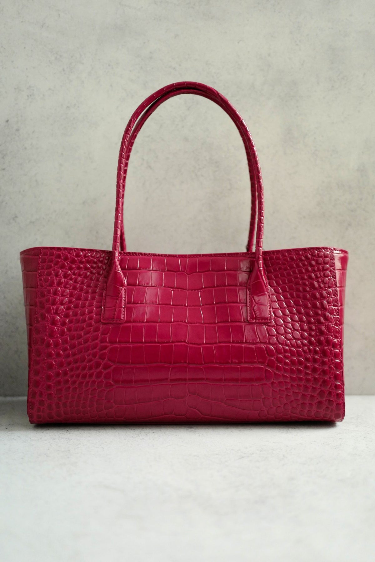 NEW Chanel 26K Matthieu Blazy's Small Tote Fuchsia Croc Embossed Calfskin GHW