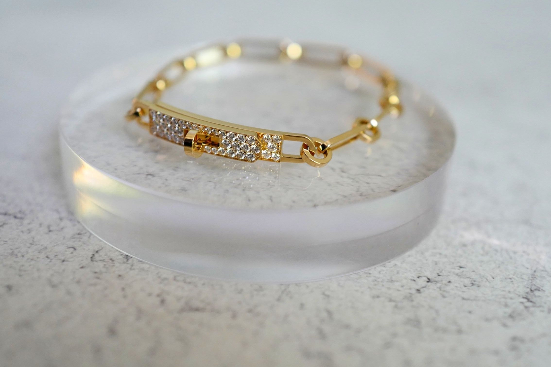 Hermès Kelly Chaine Bracelet Small Size 18K Yellow Gold 41 Diamonds Size 150