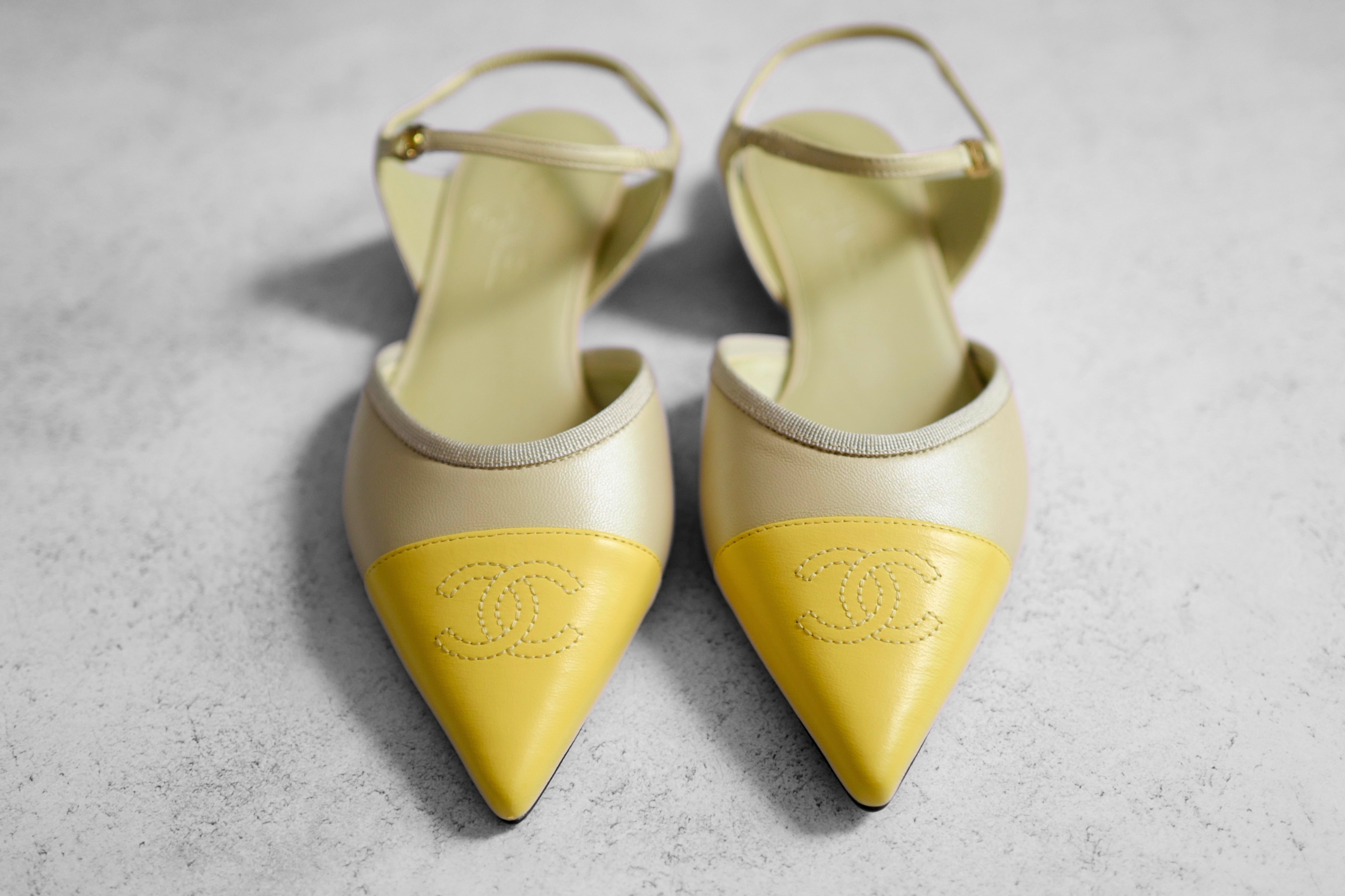 Chanel 26S Slingbacks Light Khaki Yellow Iridescent Lambskin Size 37.5