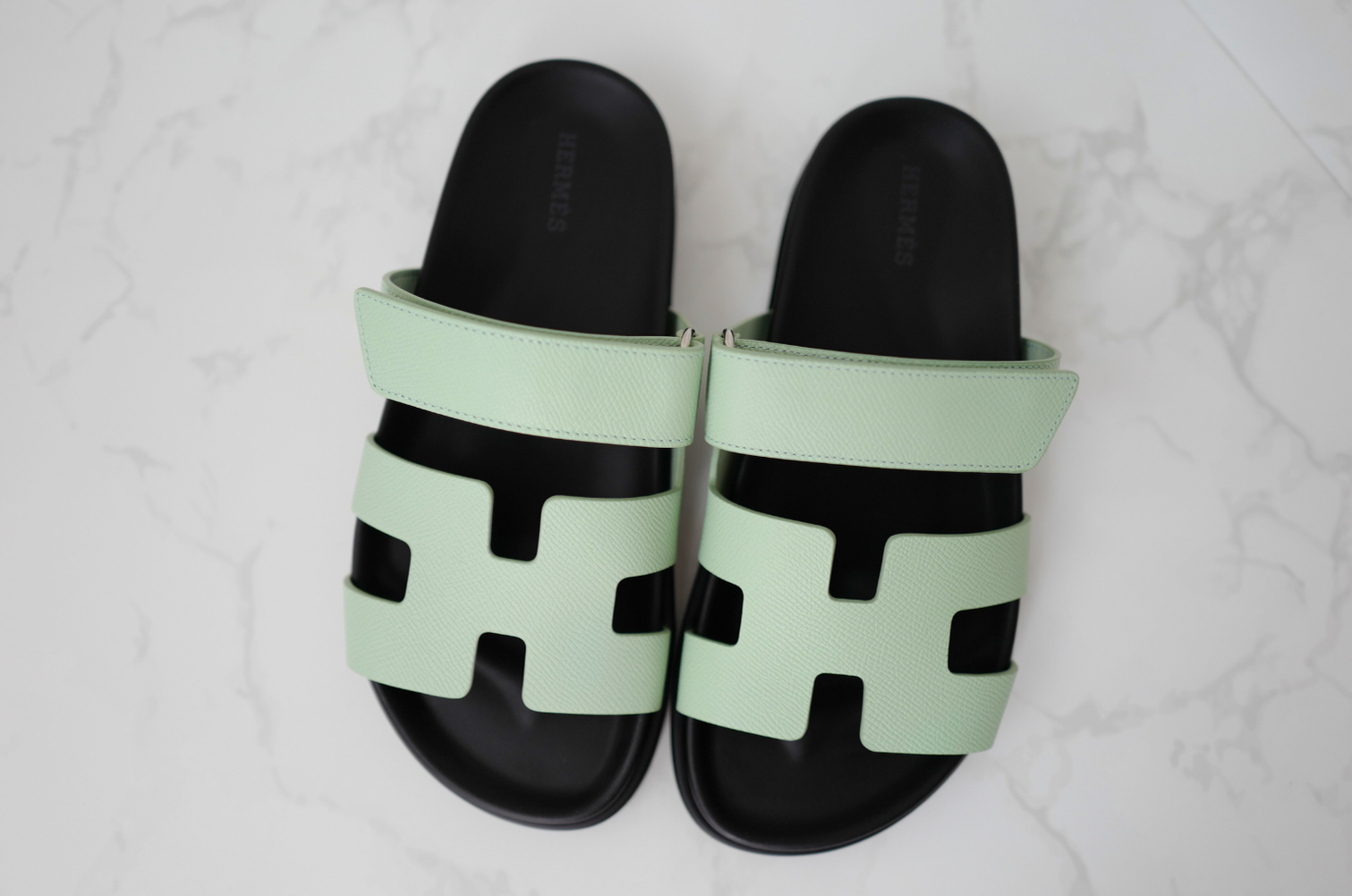 BNIB Hermès Chypre Sandals Vert Jade Green Leather Women’s Size 37