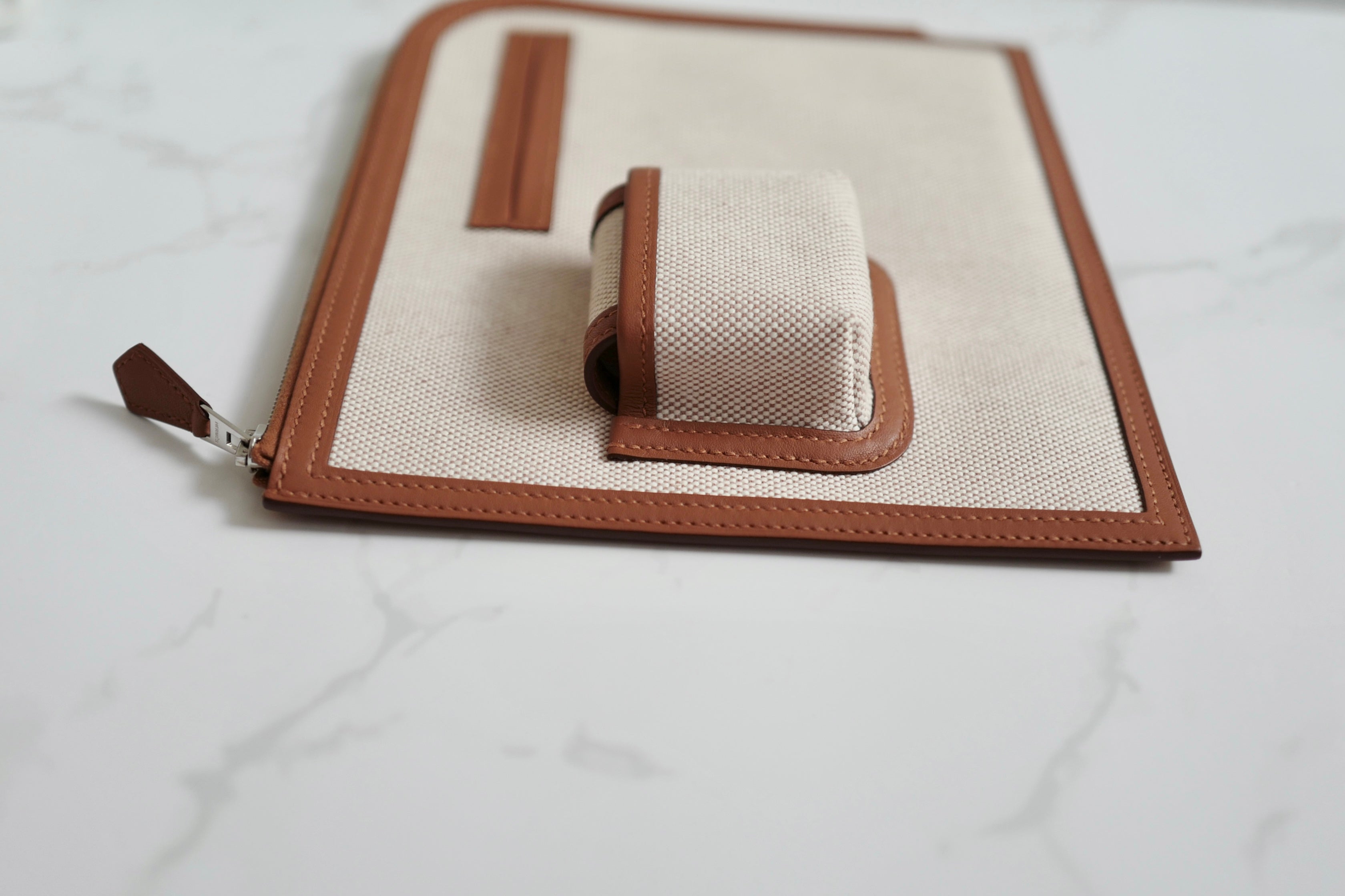 BNIB Hermès H Swift Canvas Cargo Travel Pouch in Ecru-Gold with Palladium HW
