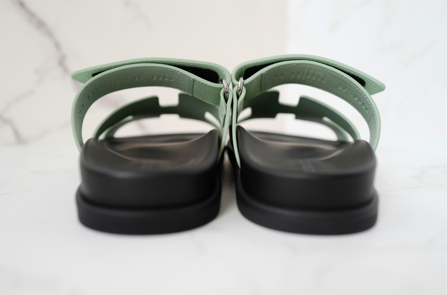 BNIB Hermès Chypre Sandals Vert Jade Green Leather Women’s Size 37