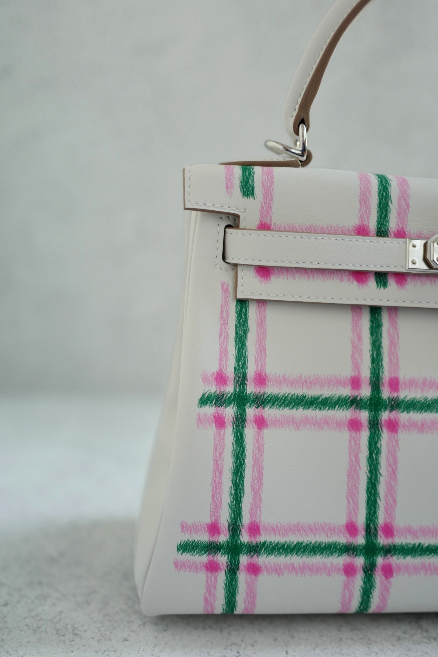 BNIB Hermès Kelly 25 Sellier Tartan Pattern White Leather Handbag With Palladium Hardware