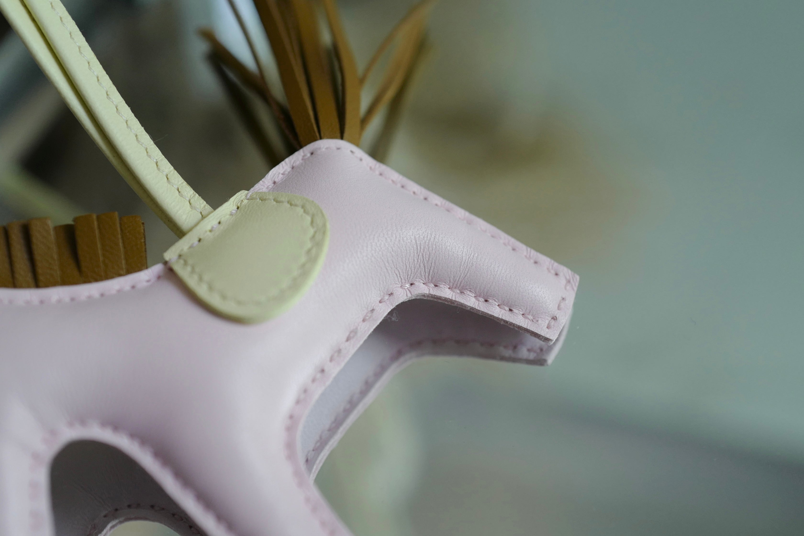 BNIB Hermes Rodeo PM Agneau Milo Rose Darling/Jaune Milton/Kraft