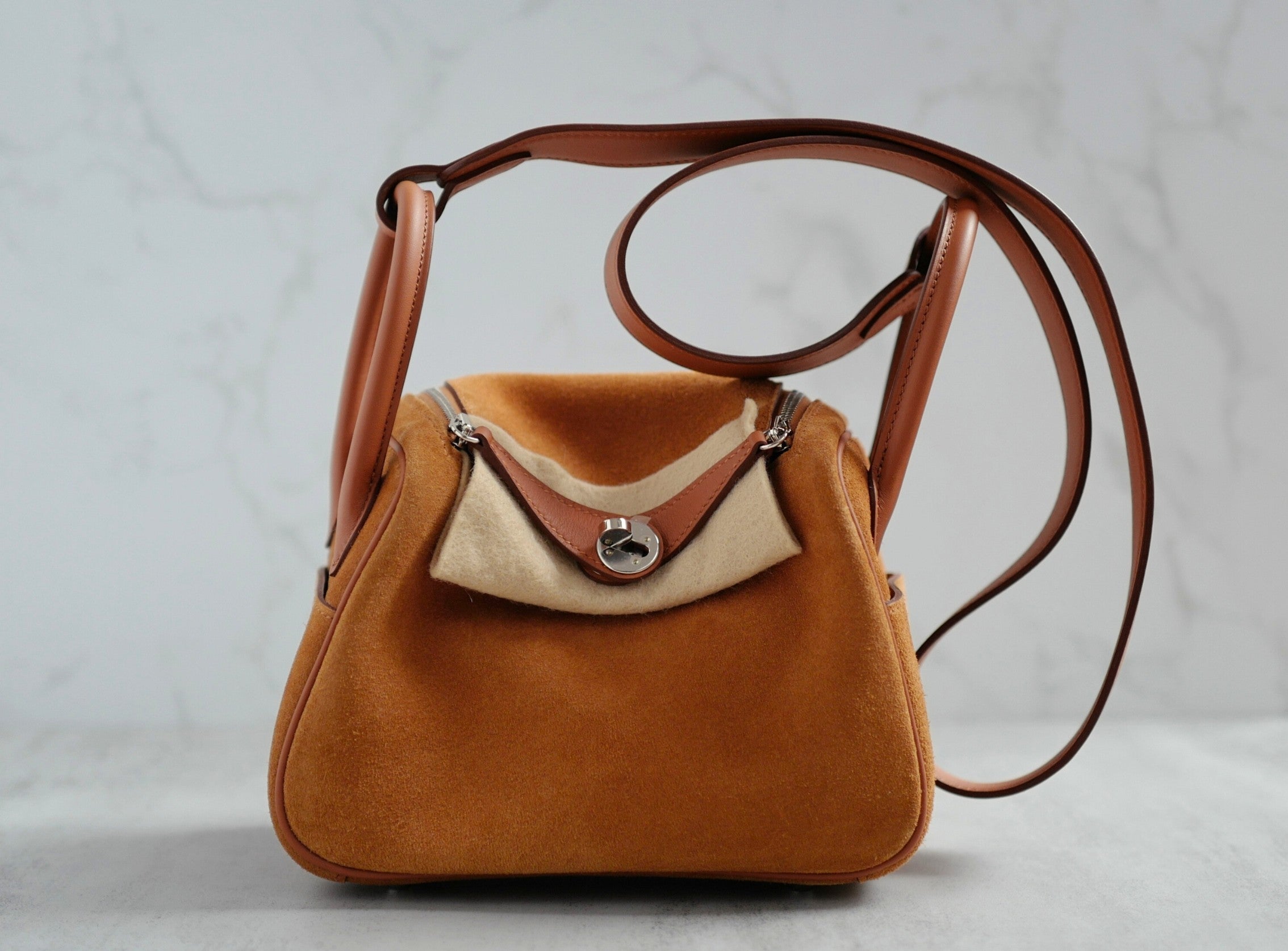 Hermès Mini Lindy II Gold Chamois Swift & Grizzly Leather with PHW K Stamp (2025)