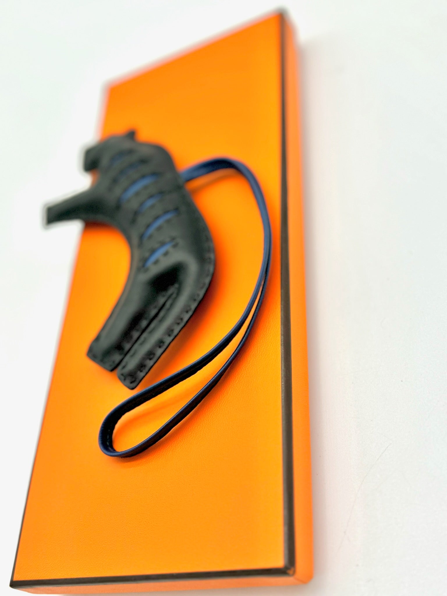 Hermes Charm Roo Roo Tiger noir/blue BNIB