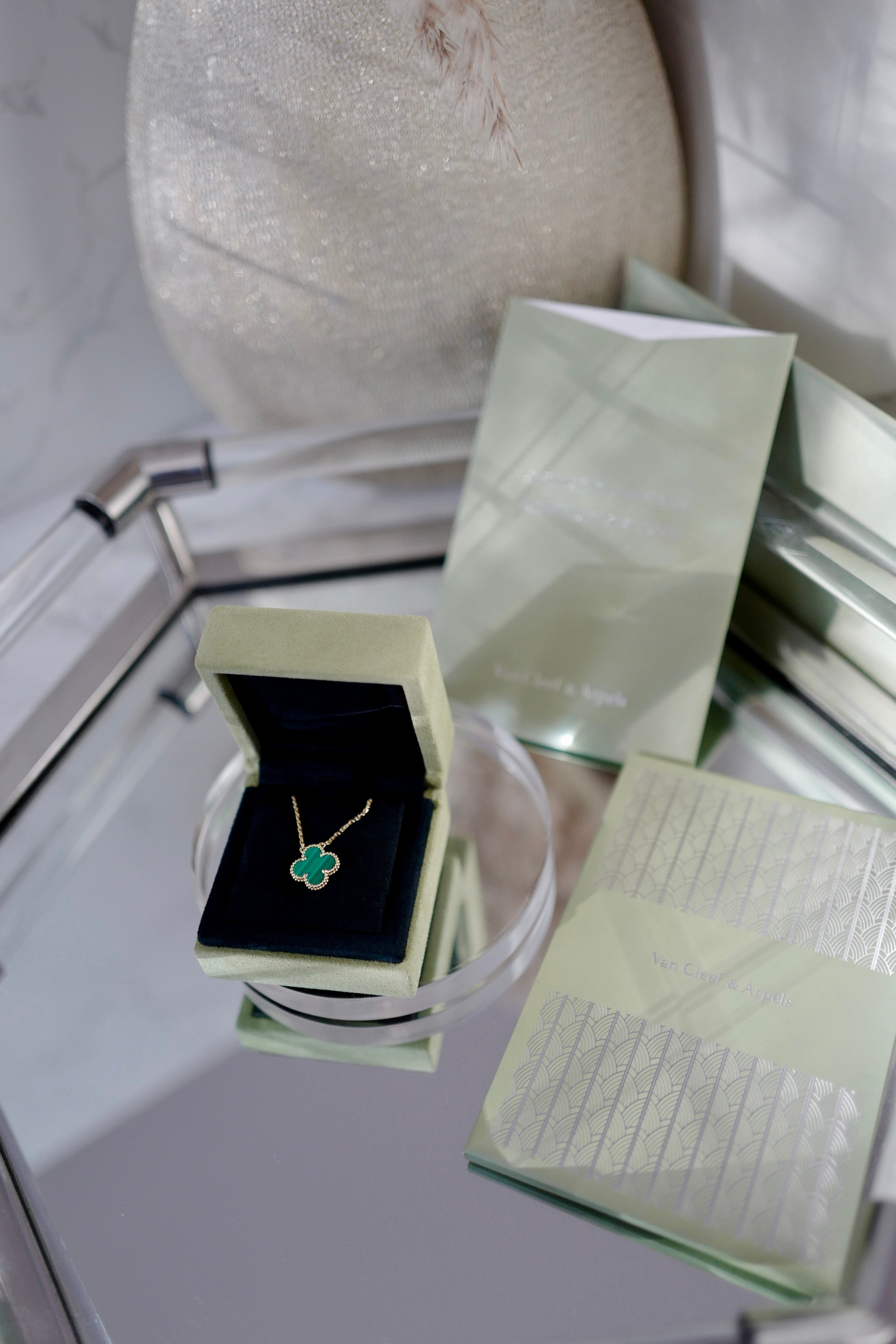 BNIB Van Cleef & Arpels Alhambra Malachite Pendant Necklace in 18K Yellow Gold