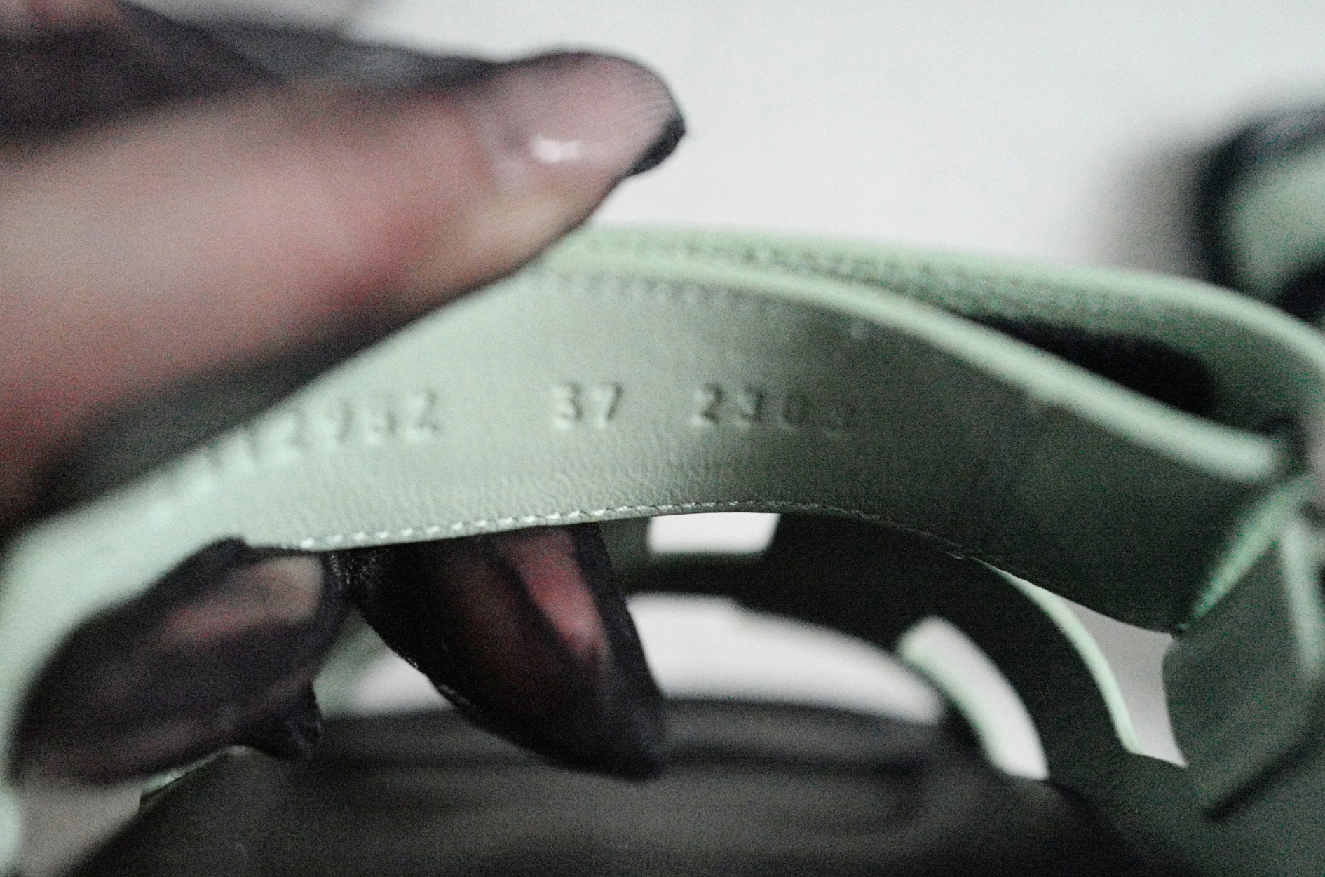 BNIB Hermès Chypre Sandals Vert Jade Green Leather Women’s Size 37