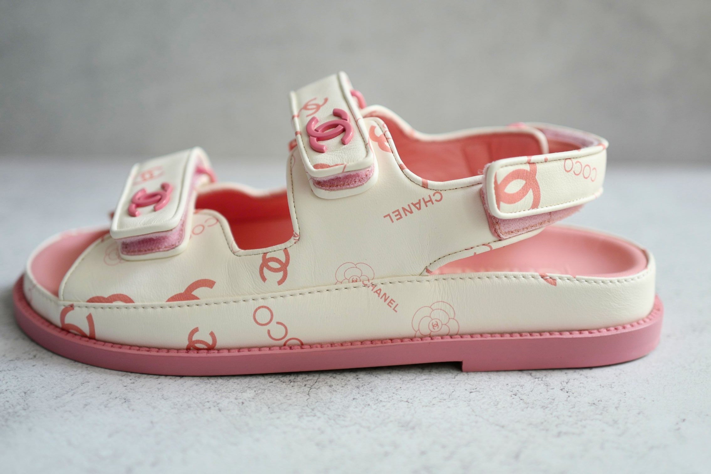 BNIB Chanel Dad Sandal 23A Monogram CC Logo In White/Pink Pink CC Logo Socks