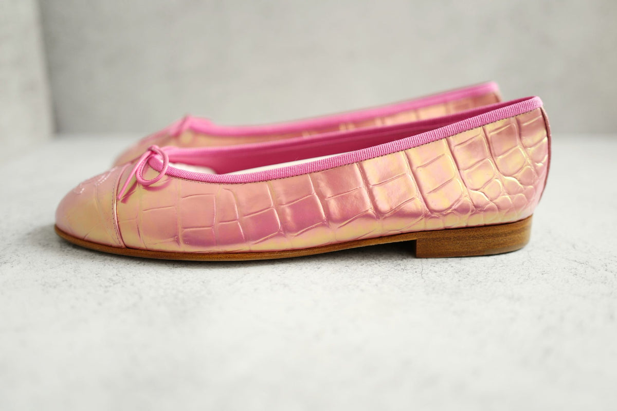 NEW Chanel 26K Matthieu Blazy's Ballet Flats Croc Embossed Calfskin Pink Size 39