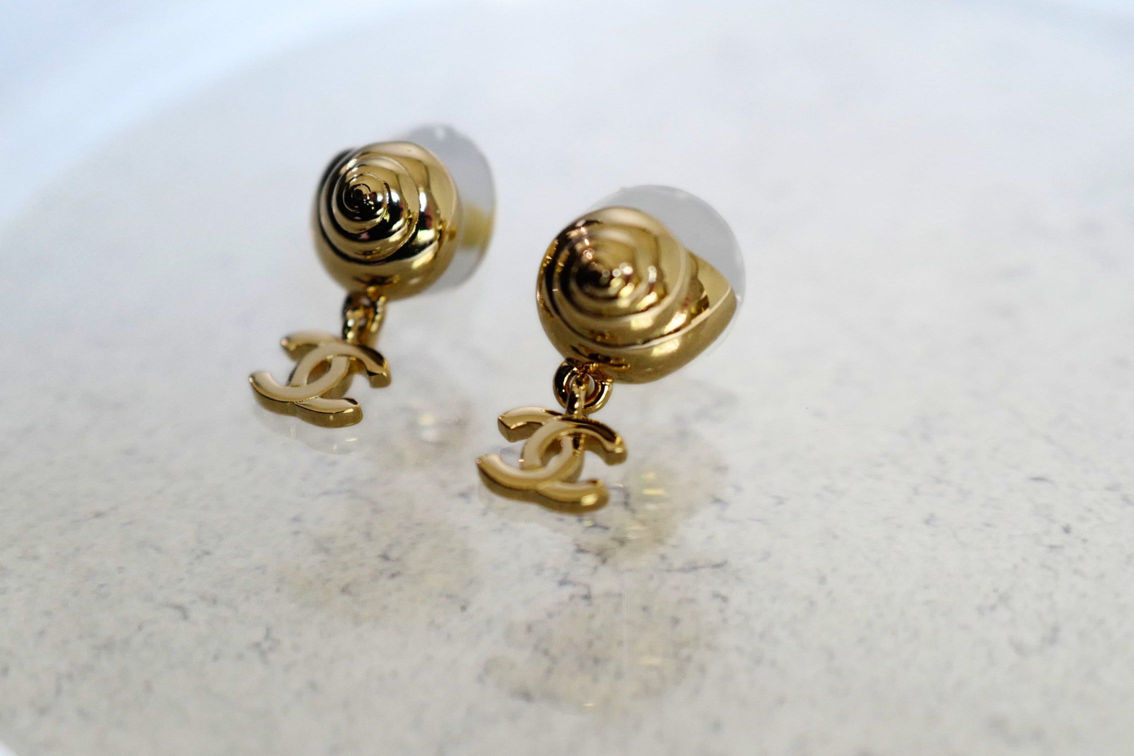 Chanel 26M Coco Beach Pendant Earrings Metal Gold