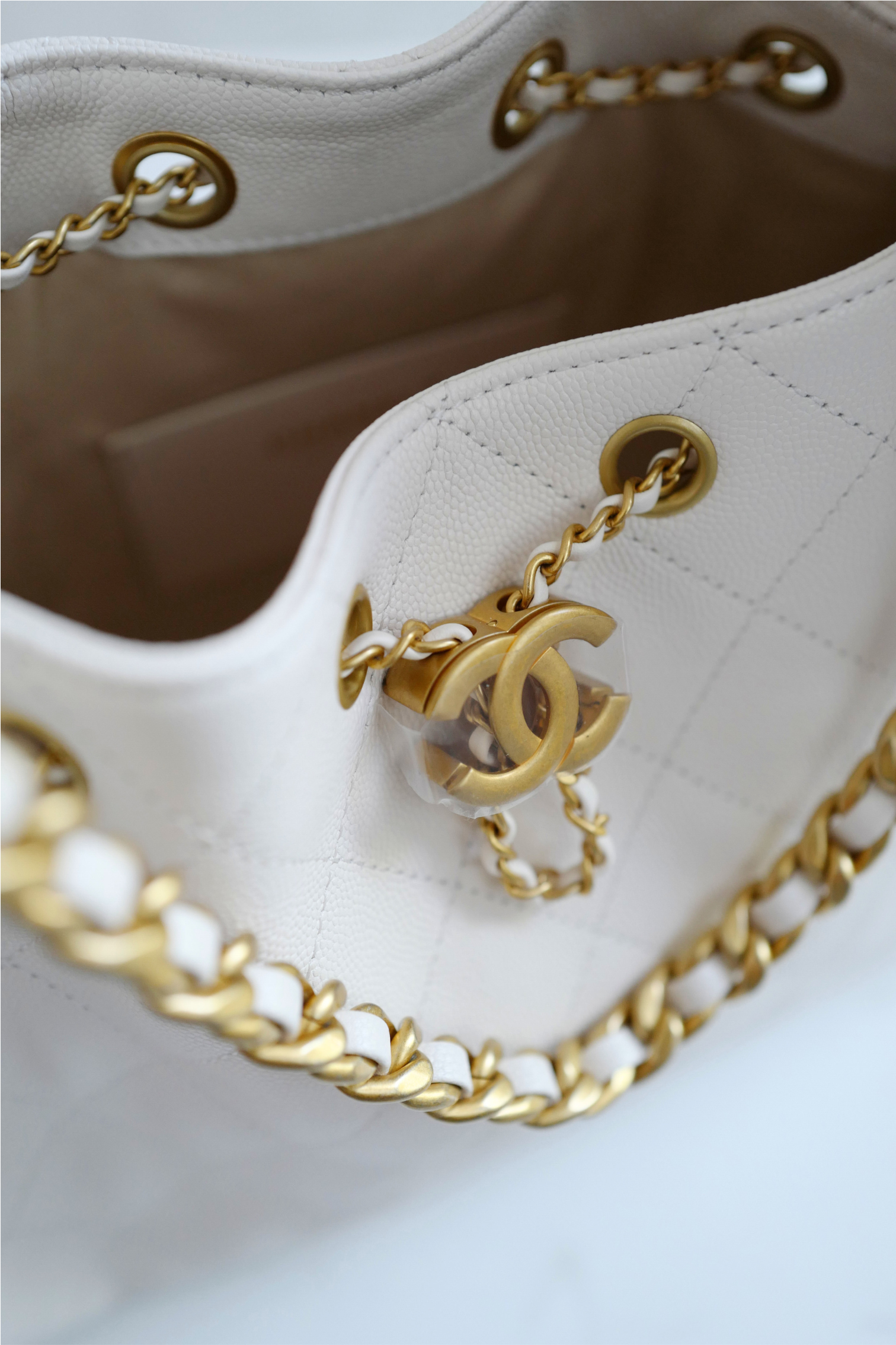 NEW Chanel Hobo Bag Small White Calfskin 25A Gold Hardware