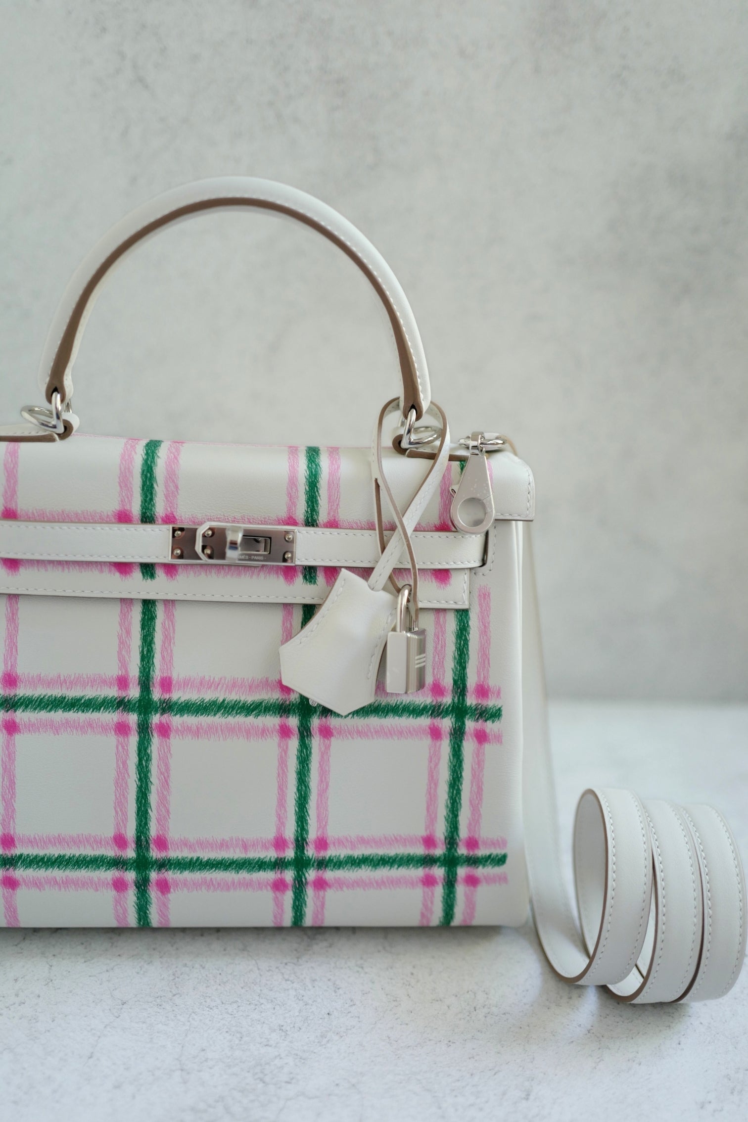 BNIB Hermès Kelly 25 Sellier Tartan Pattern White Leather Handbag With Palladium Hardware