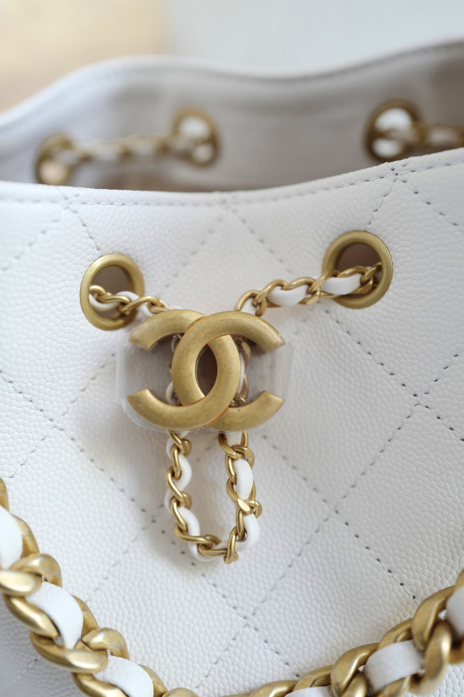 NEW Chanel Hobo Bag Small White Calfskin 25A Gold Hardware