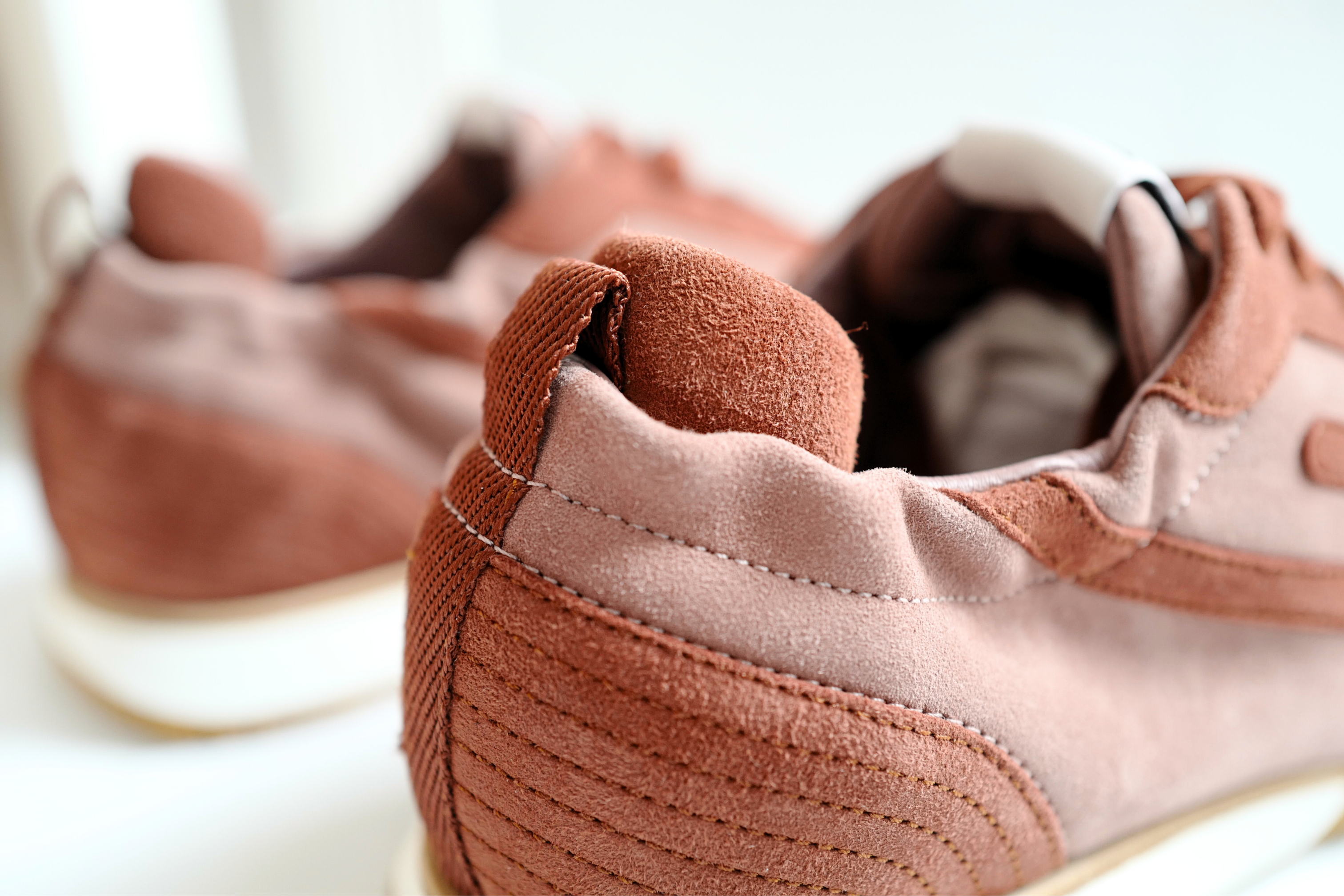 BNIB Hermes Women Sneakers Jet Velvet Rose Antique/Rouge size 38