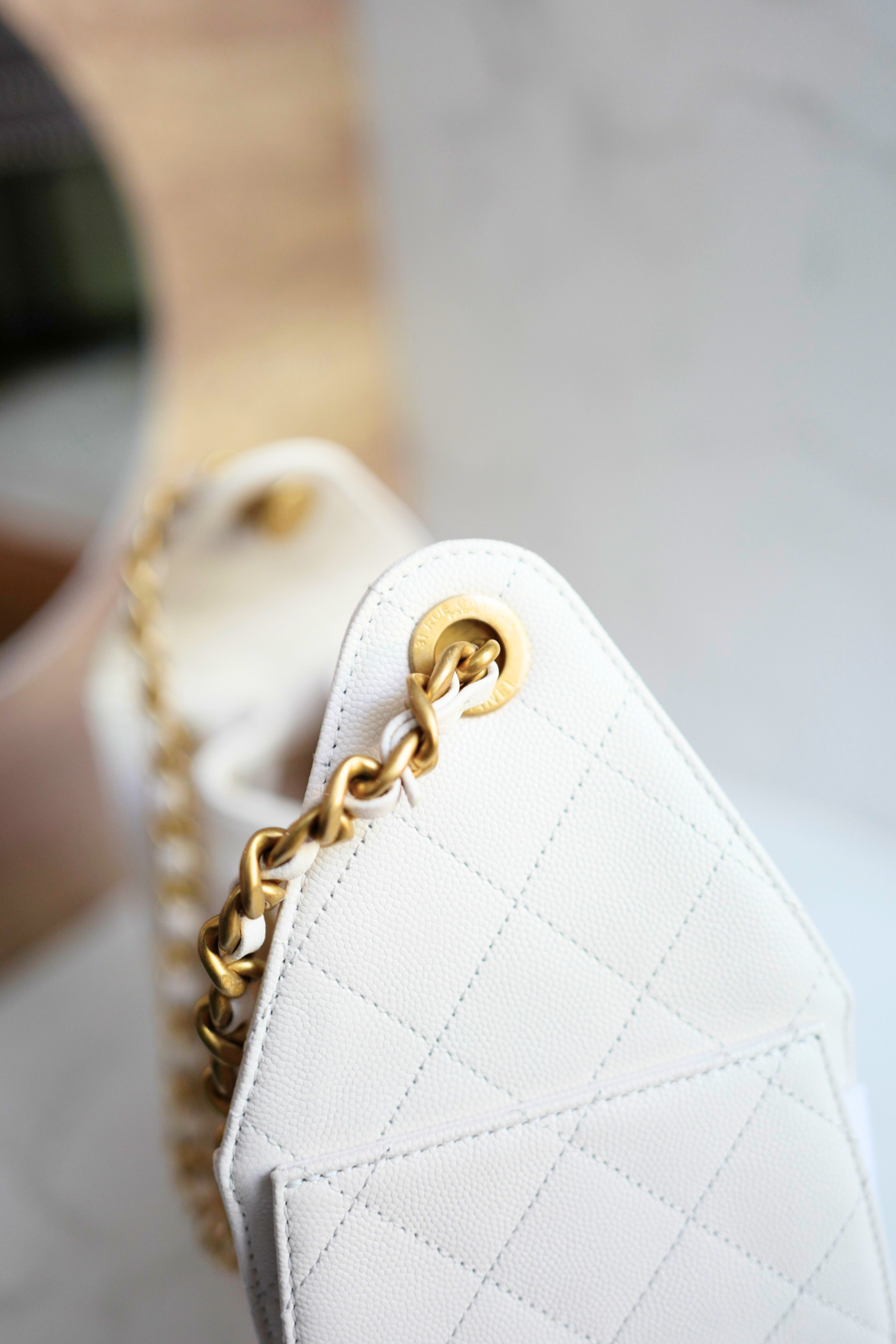 NEW Chanel Hobo Bag Small White Calfskin 25A Gold Hardware