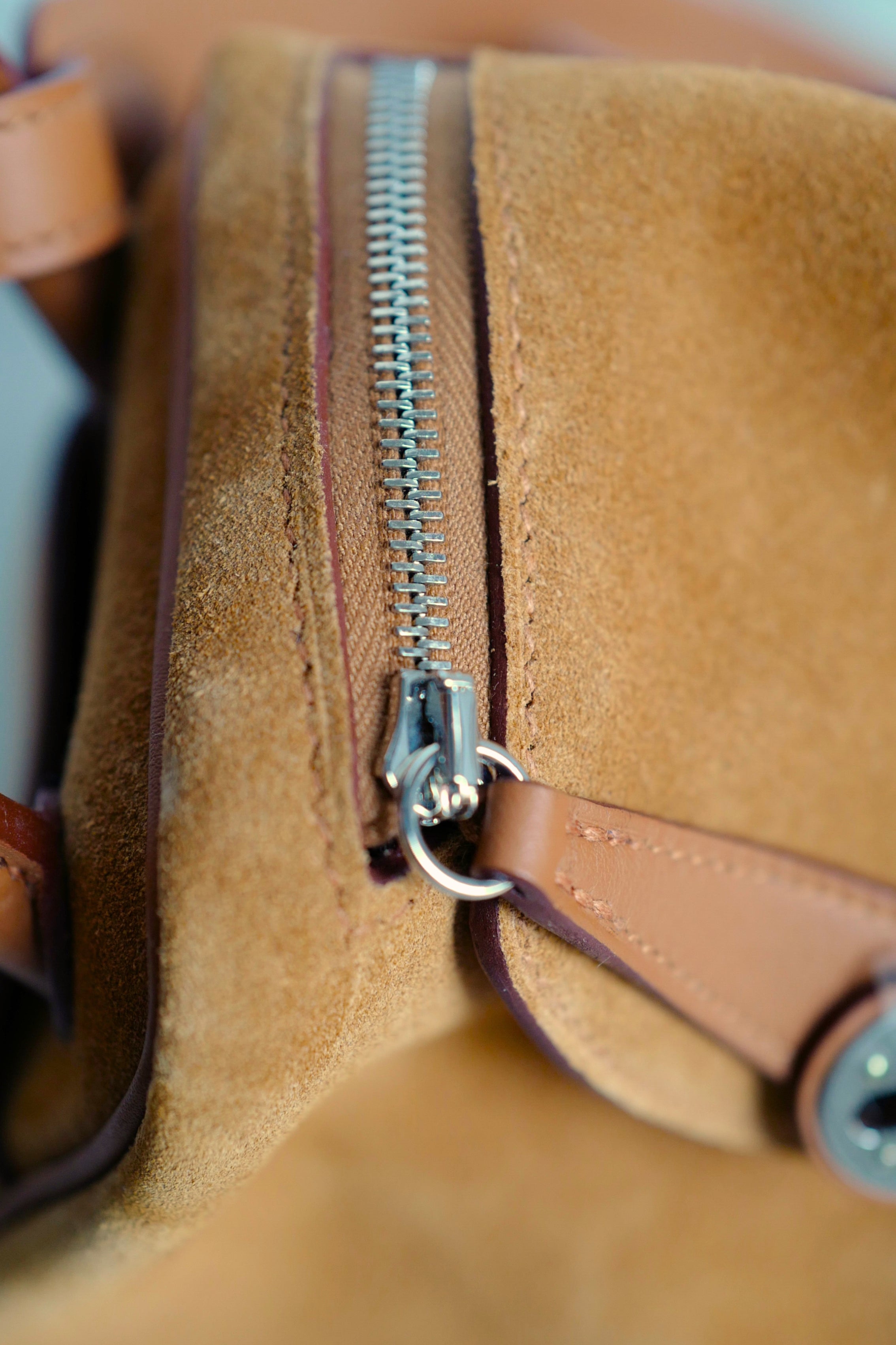 Hermès Mini Lindy II Gold Chamois Swift & Grizzly Leather with PHW K Stamp (2025)