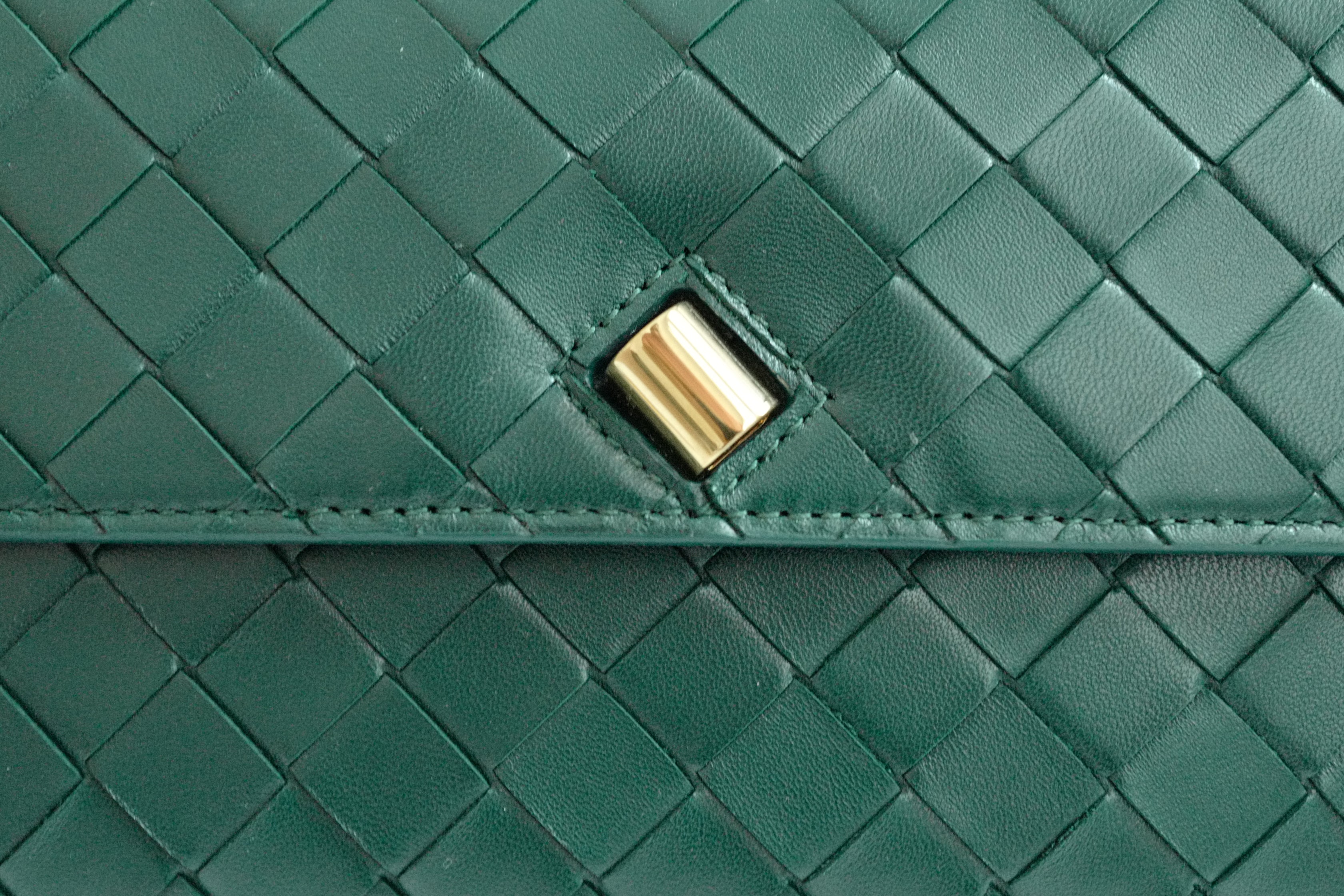 Bottega Veneta Andiamo Clutch Emerald Green NEW
