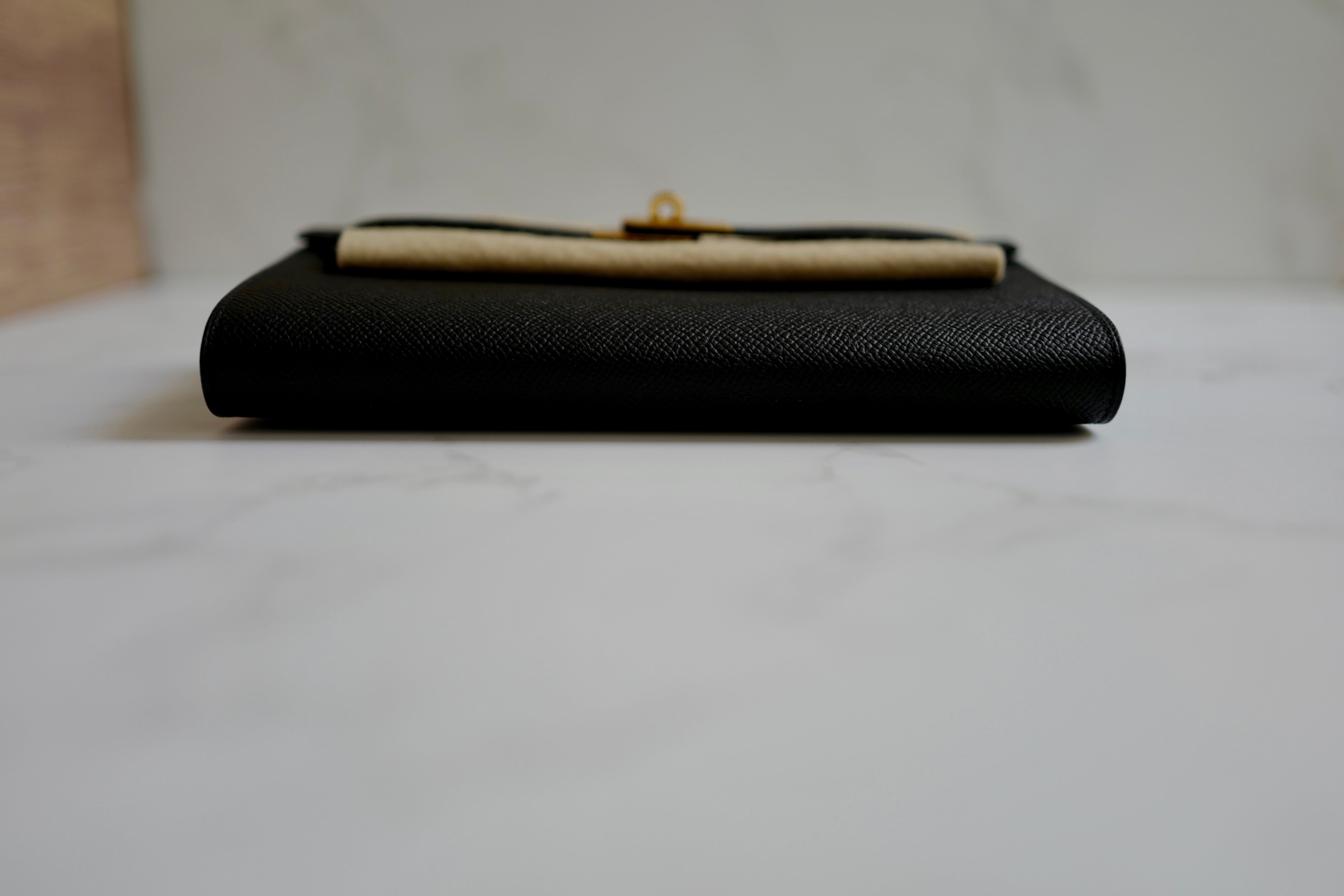 Hermes Sac Kelly To Go in Black Epsom Gold HW