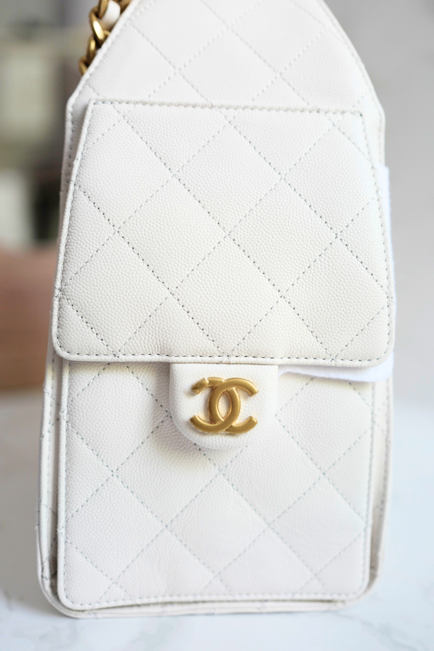 NEW Chanel Hobo Bag Small White Calfskin 25A Gold Hardware