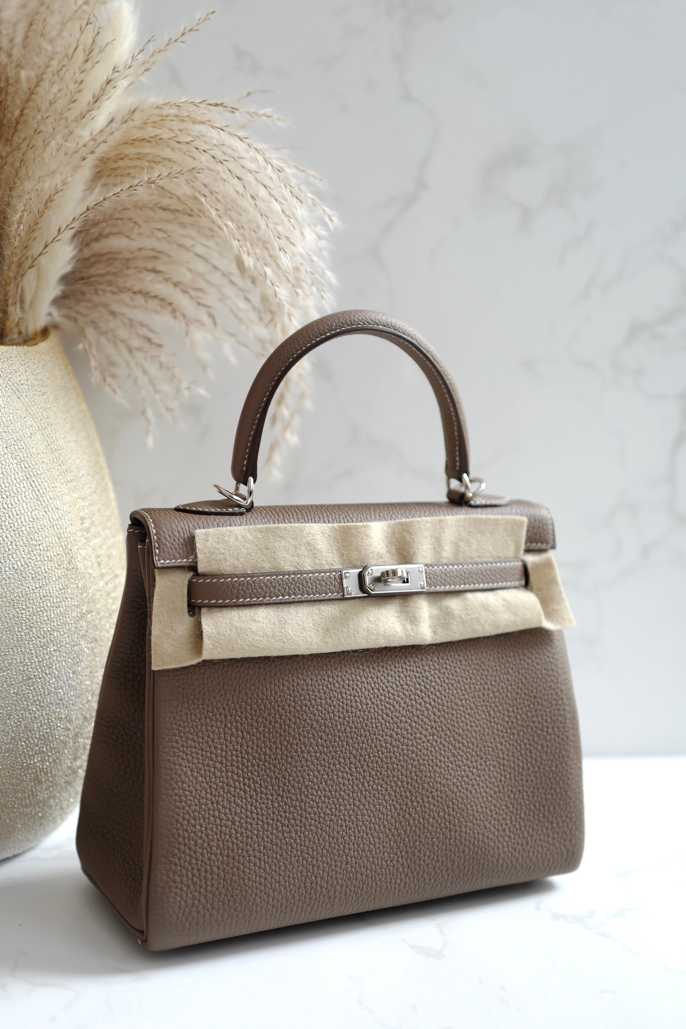 BNIB Hermes Kelly 25 Etoupe Togo Retourne Palladium HW Y 2020 NEW
