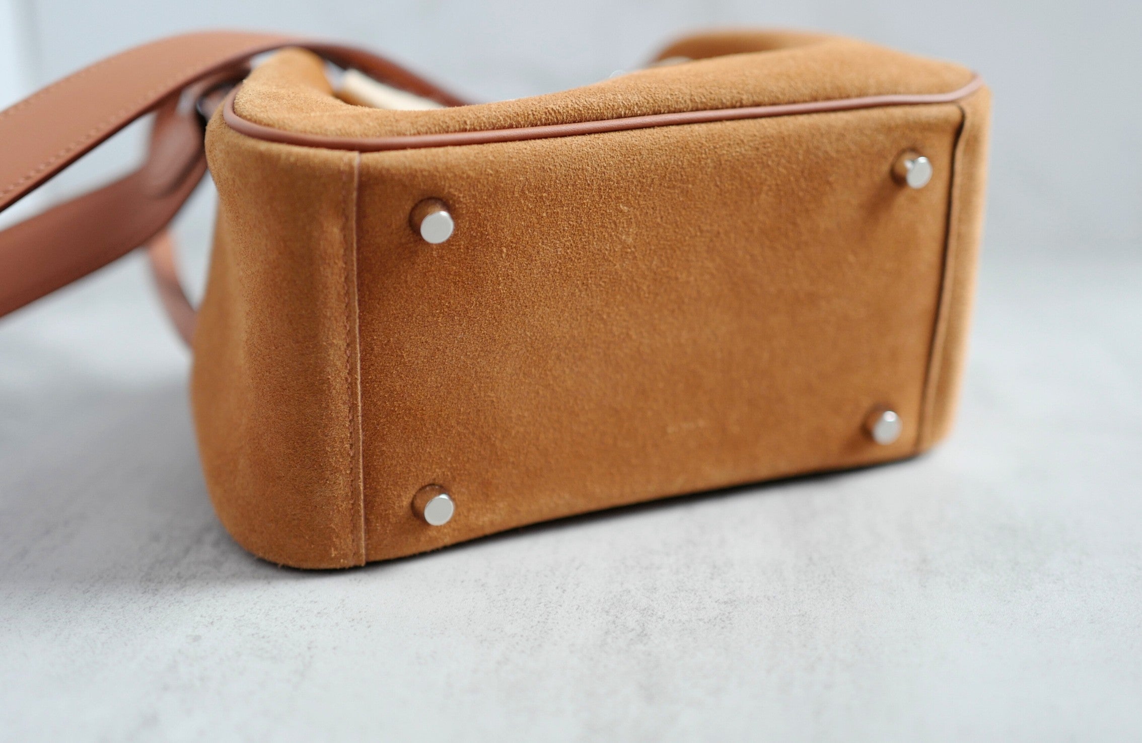 Hermès Mini Lindy II Gold Chamois Swift & Grizzly Leather with PHW K Stamp (2025)