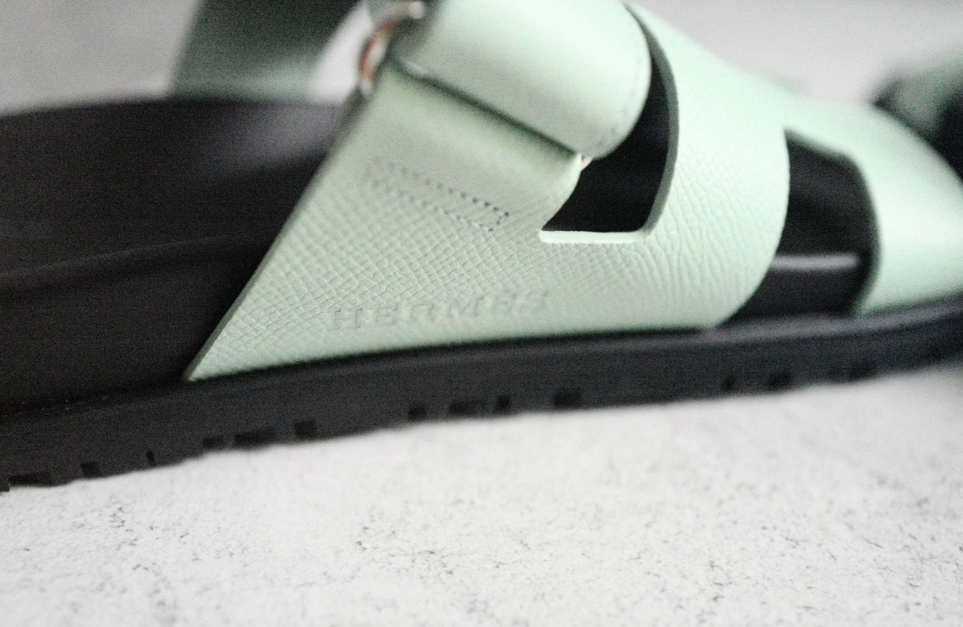 BNIB Hermès Chypre Sandals Vert Jade Green Leather Women’s Size 37